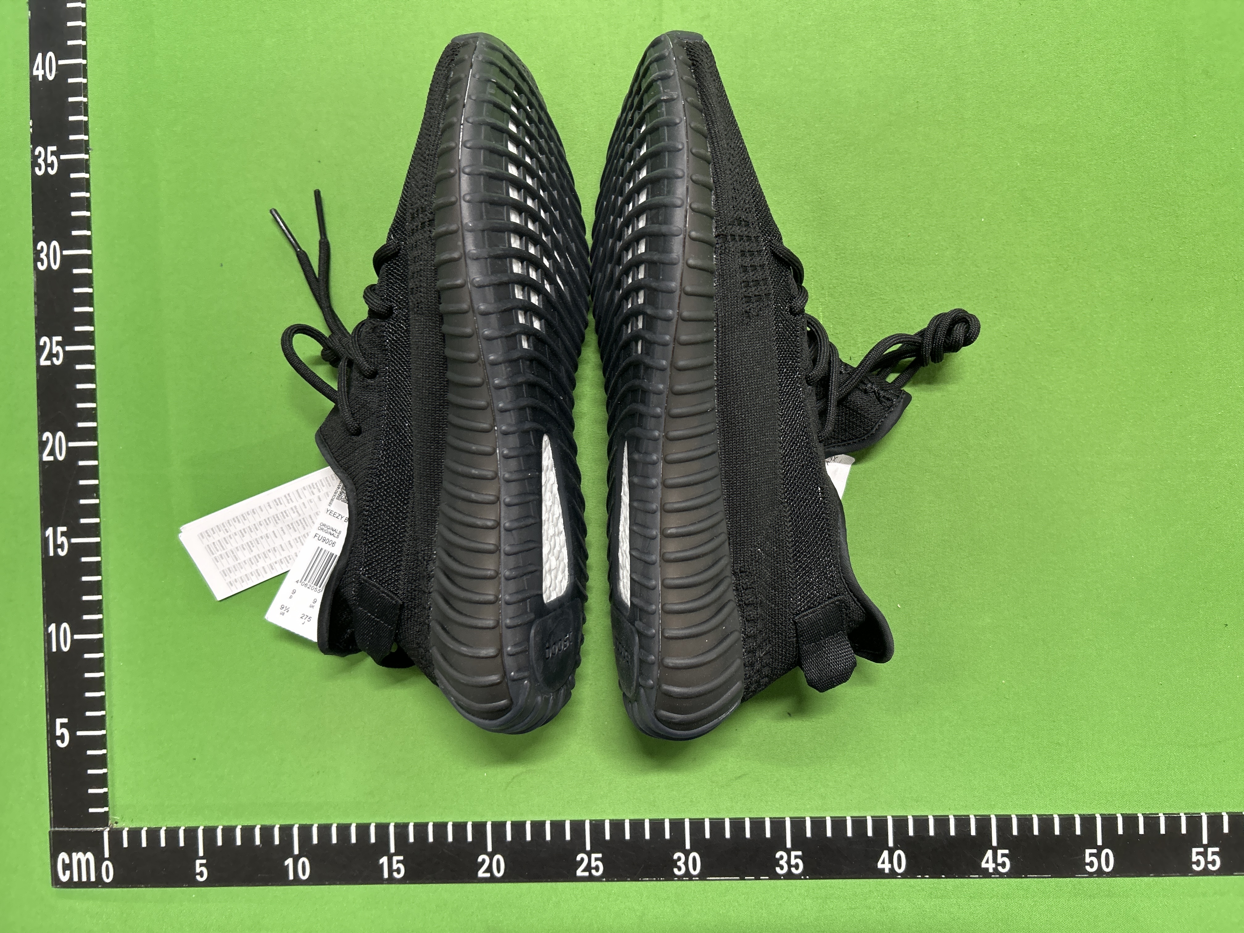 Foto QC 6 de Yeezy Boost 350 V2 Tail Light FX9017