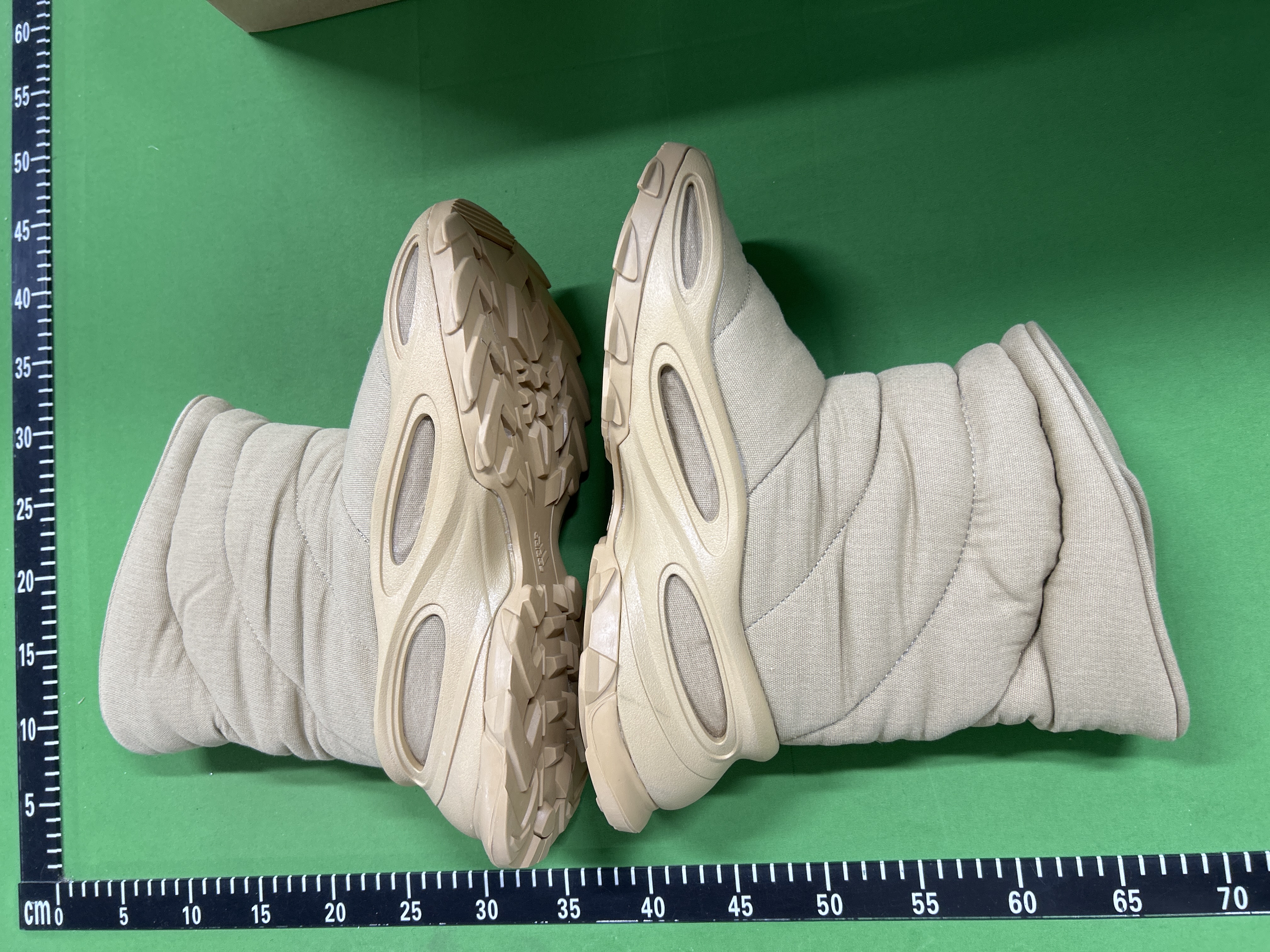 Foto QC 4 de adidas Yeezy NSLTD BT Khaki GW5354