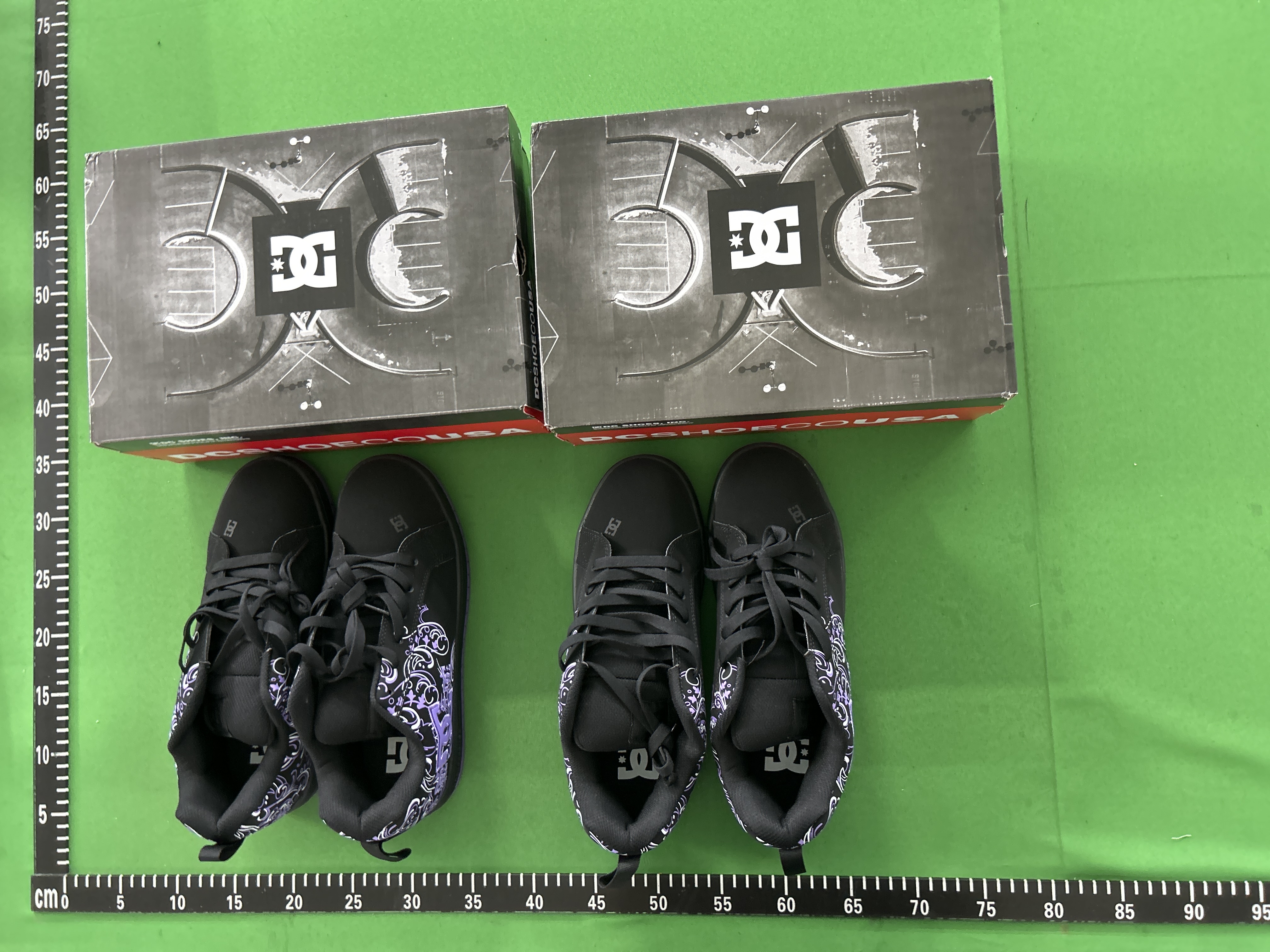Foto QC 2 de DC Court Graffik Low Black Pink Pattern 300678