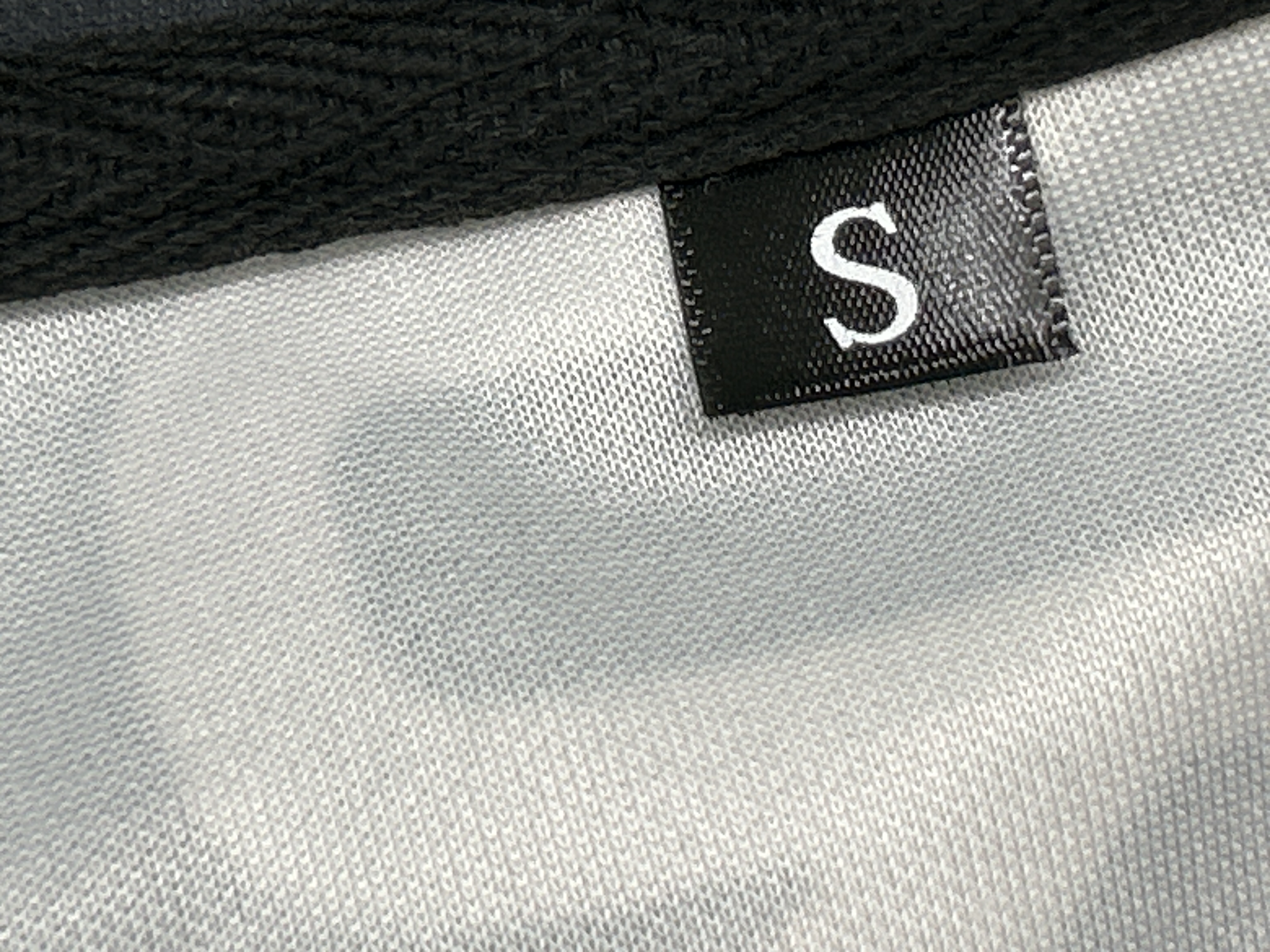 Foto QC 2 de Supreme 2024 Shoulder Logo Football Jersey Silver Pink