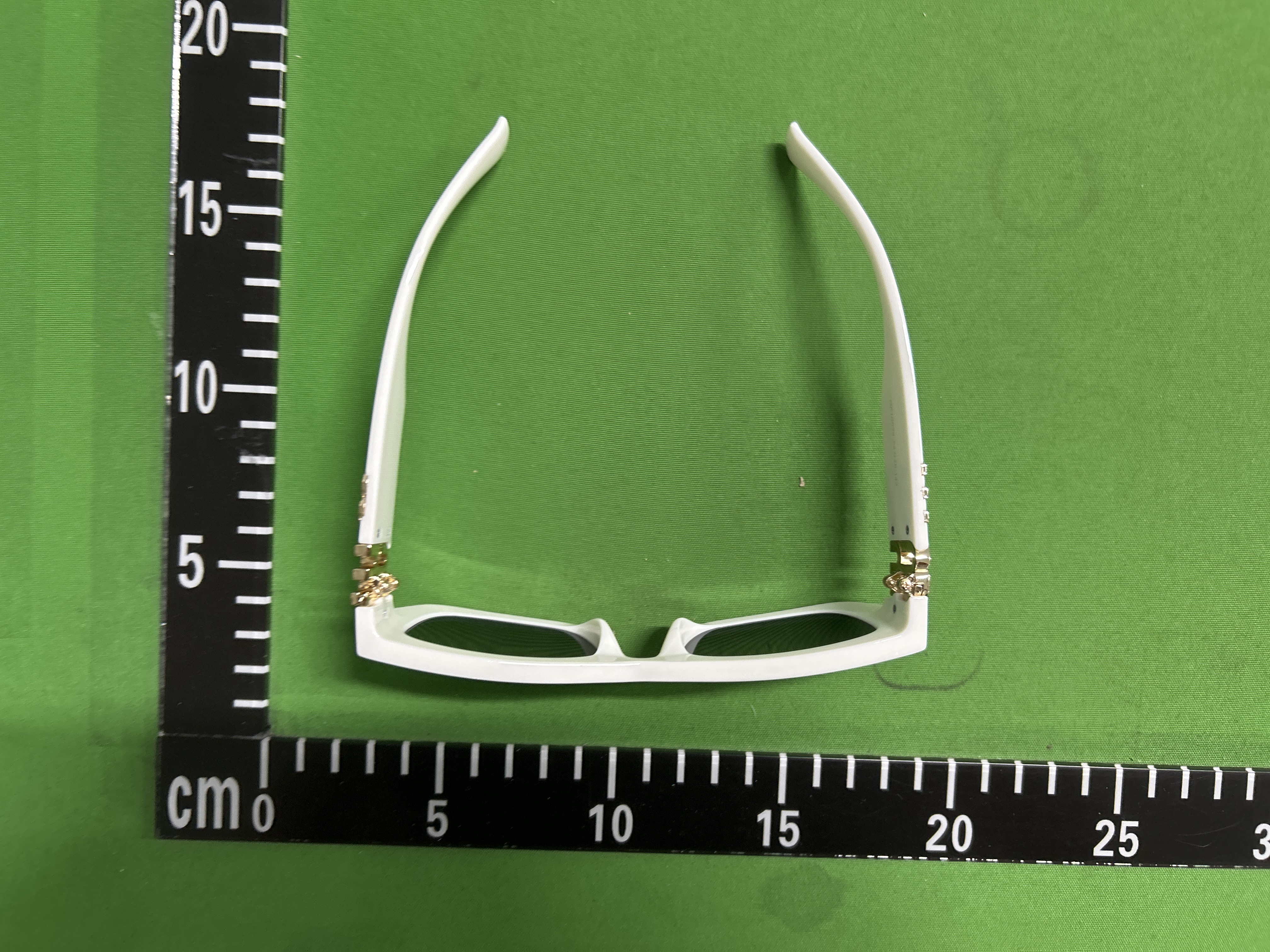 Foto QC 6 de Miu Miu Cat-Eye Acetate Sunglasses Havana Grey (MU 04ZS)