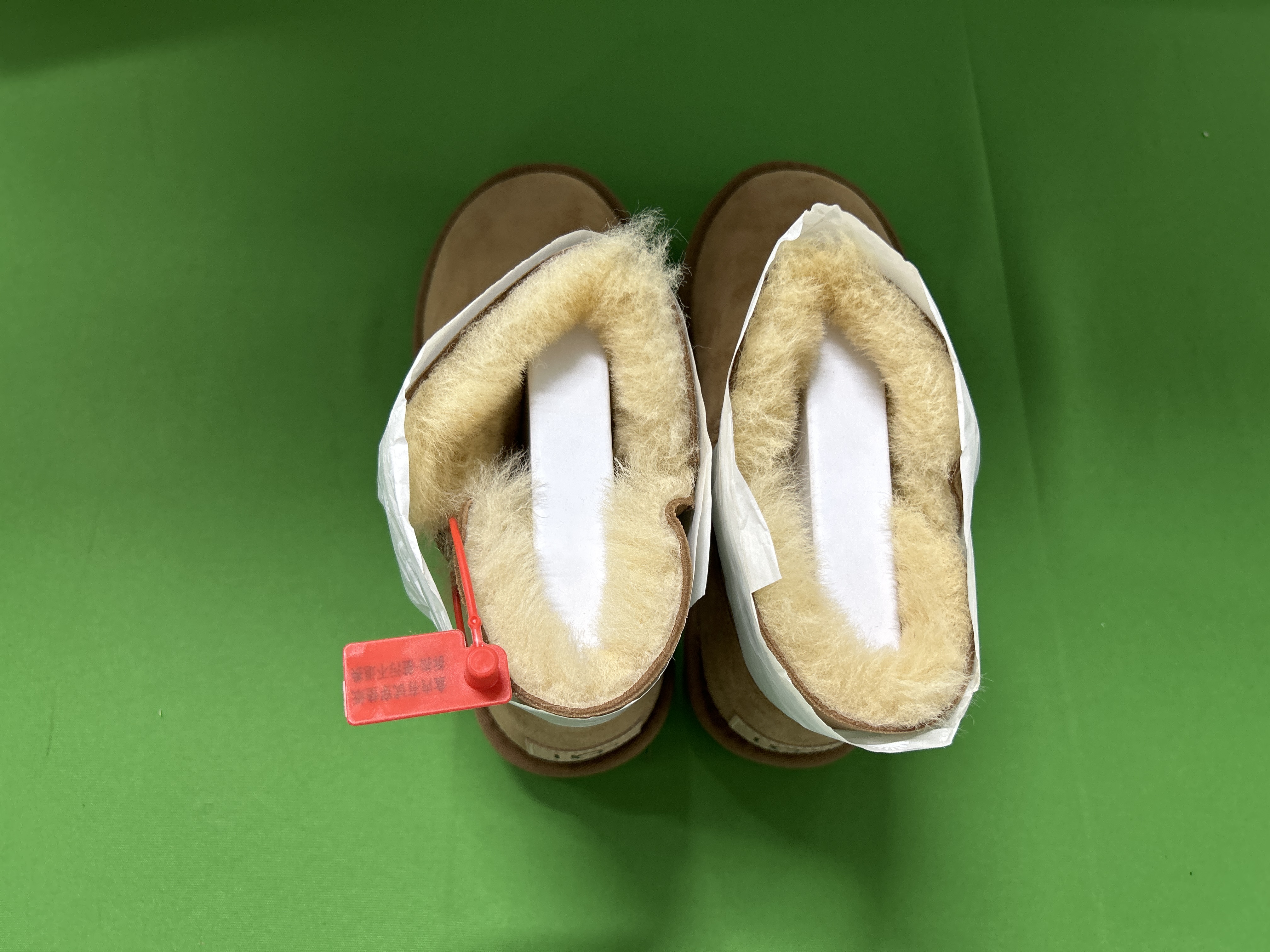 Foto QC 3 de UGG Funkette Suede Sheepskin Platform Chestnut