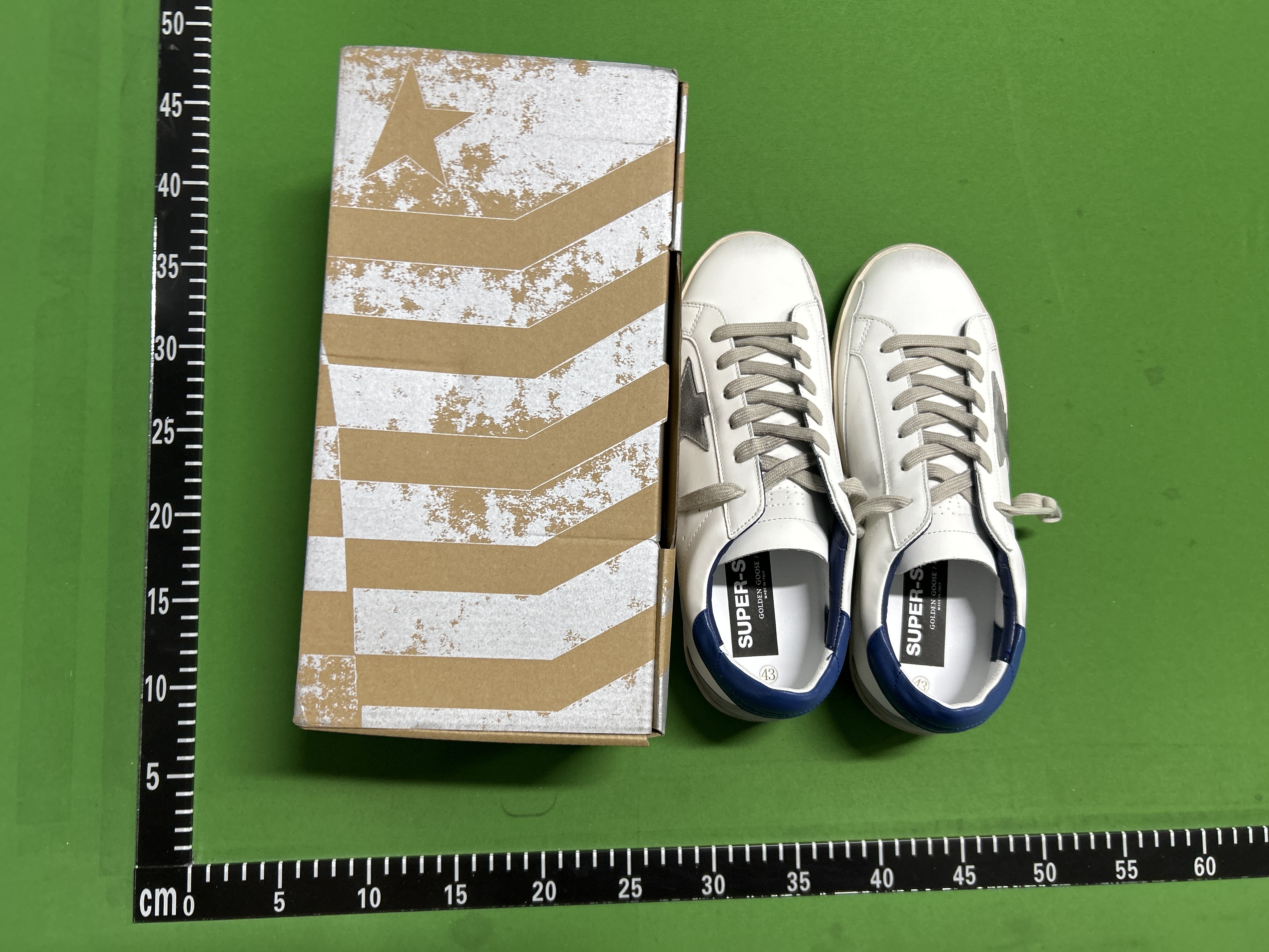 Foto QC 1 de Golden Goose Super-Star Low White Red Suede Star Dark Green Heel Tab GMF00102.F003987.11357