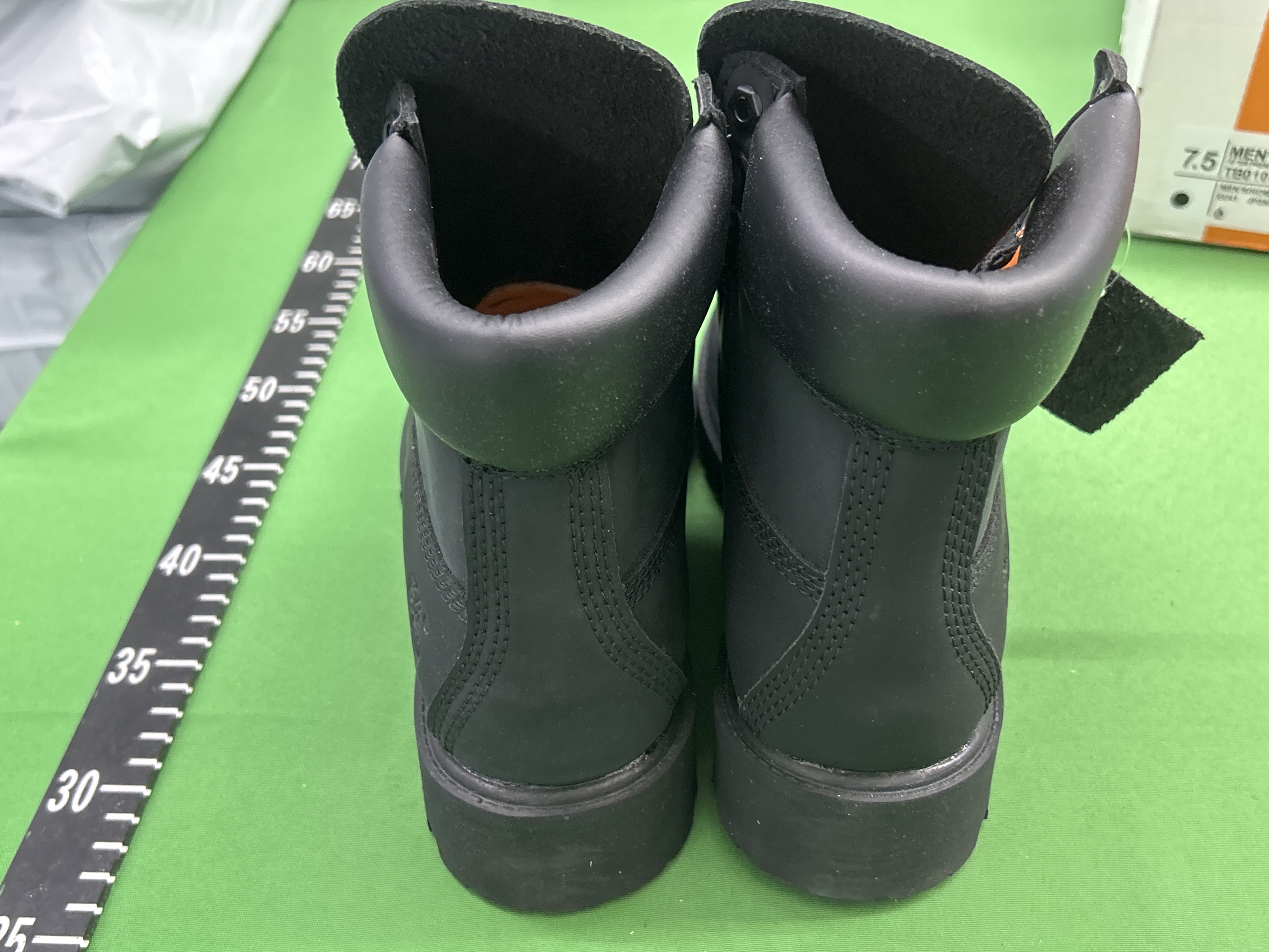 Foto QC 3 de Louis Vuitton x Timberland 6-Inch Ankle Boot High Monogram Embossed Wheat AM7023104