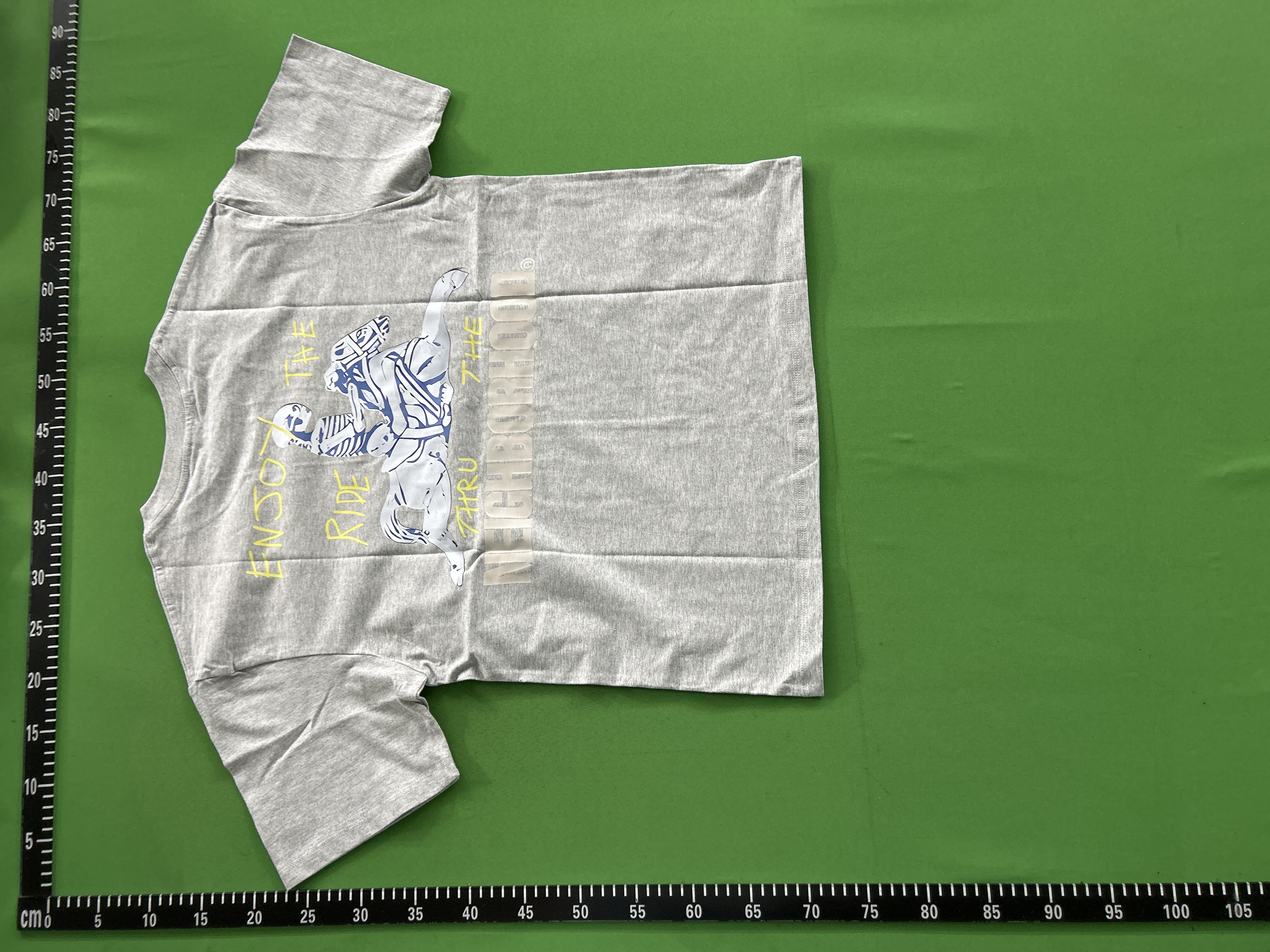 Foto QC 4 de Jordan Travis Scott T-shirt Flight Flaming Basketball Sail