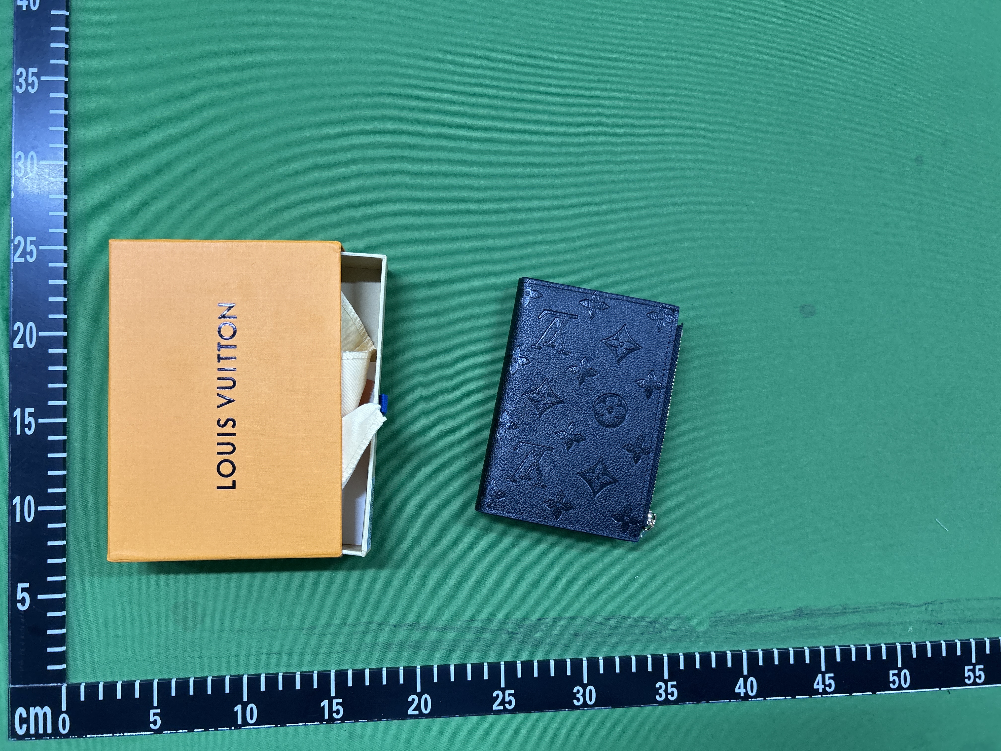 Foto QC 1 de Celine Triomphe Small Wallet Shiny Calfskin Black