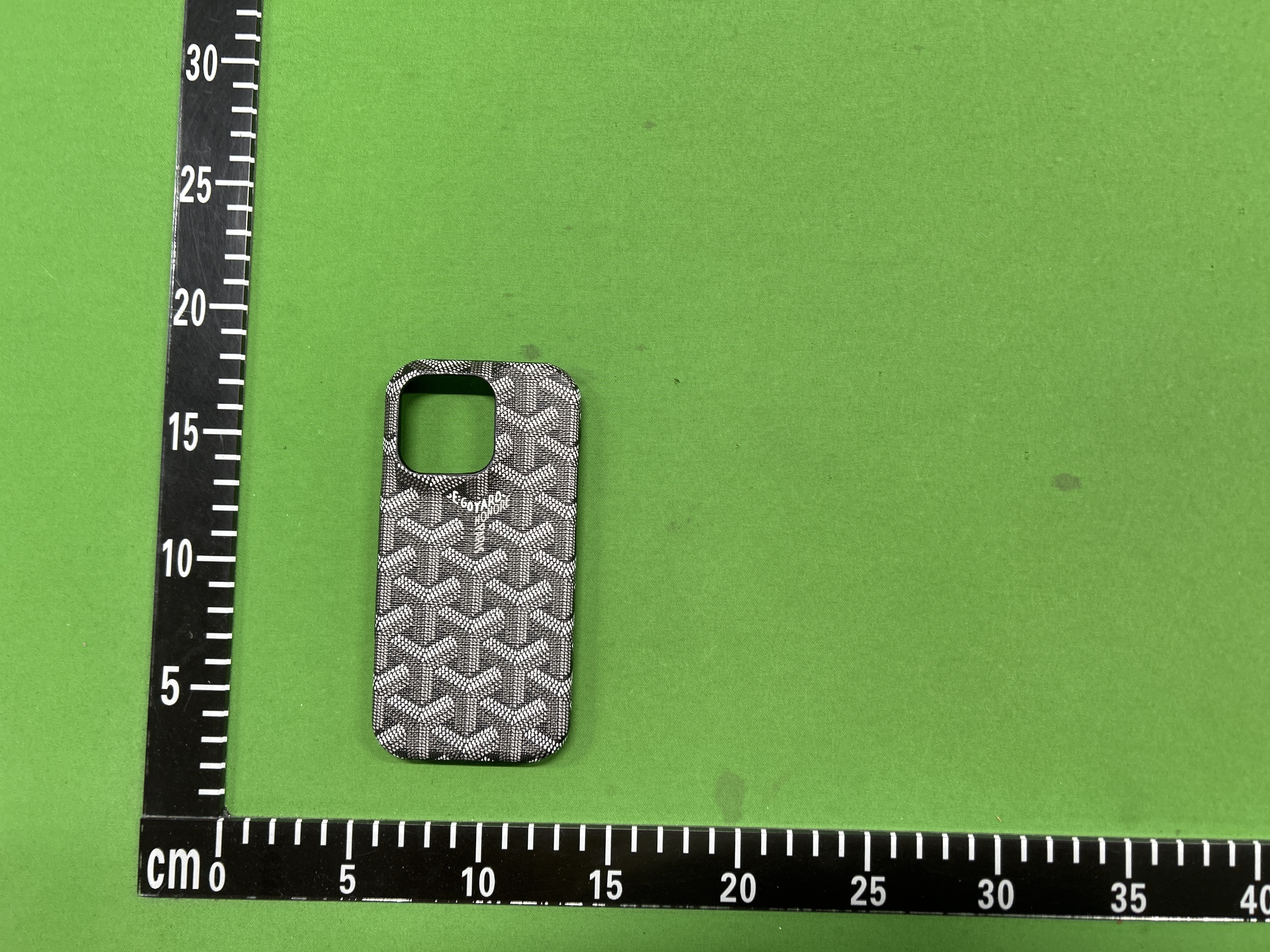 Foto QC 2 de Goyard Goyardine Case for iPhone 15 Pro Grey