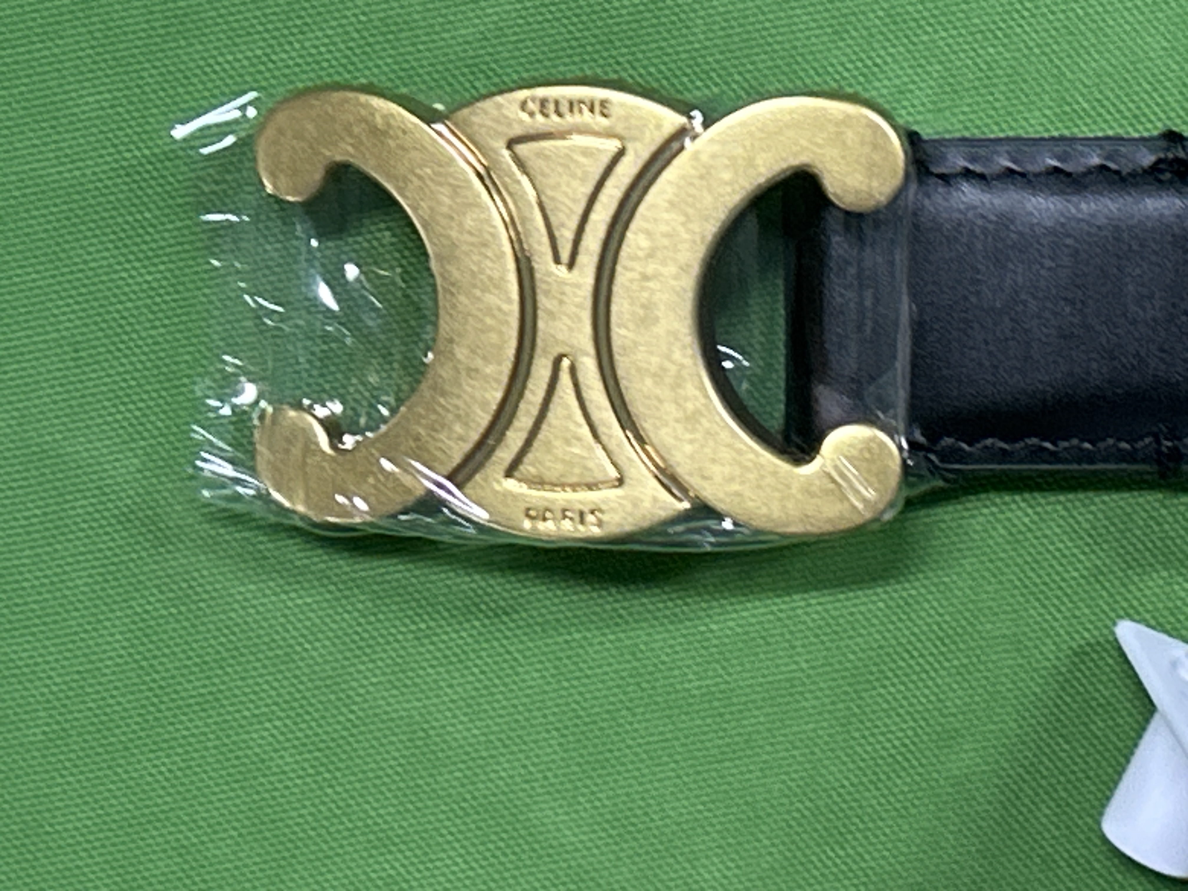 Foto QC 2 de Celine Triomphe Belt Tan
