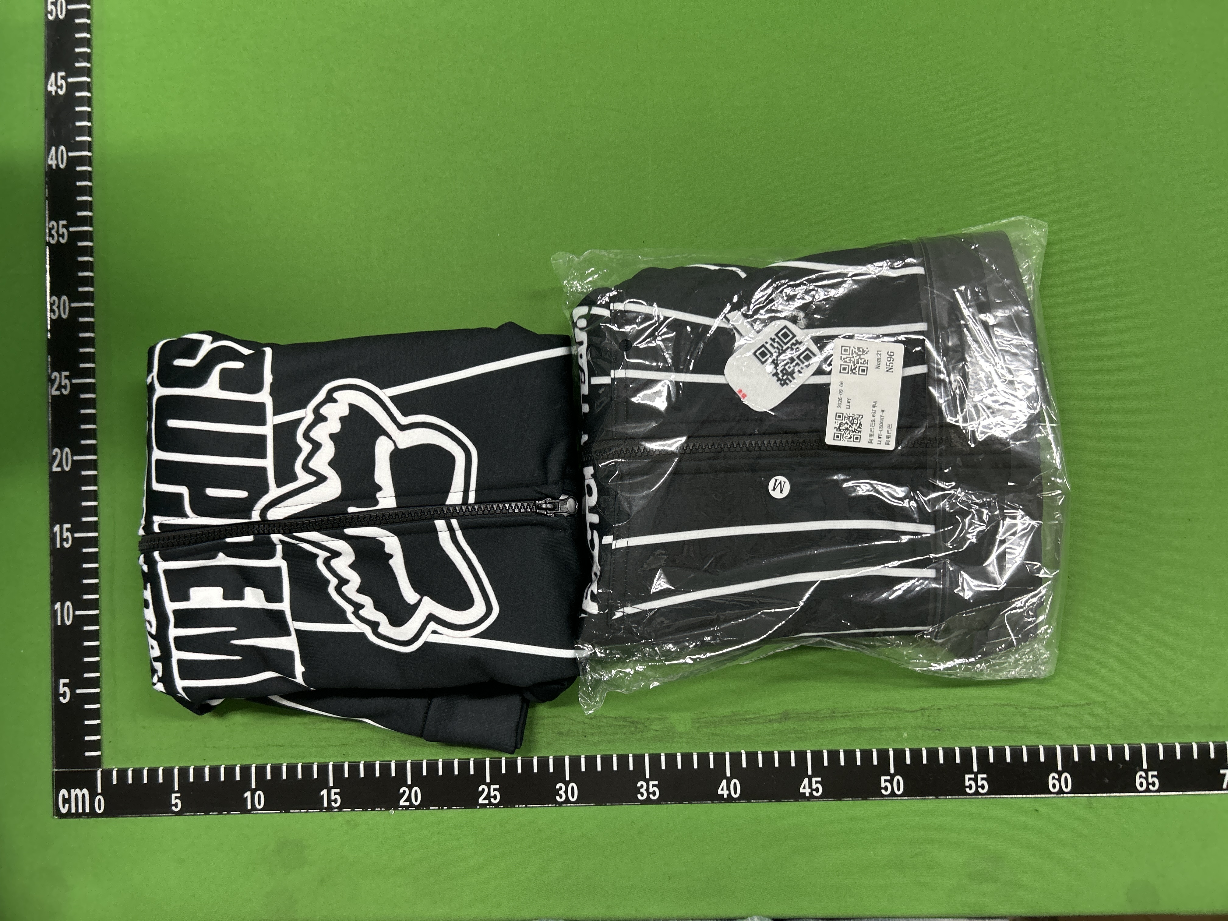 Foto QC 1 de Supreme Fox Racing Zip Sweater White Pink