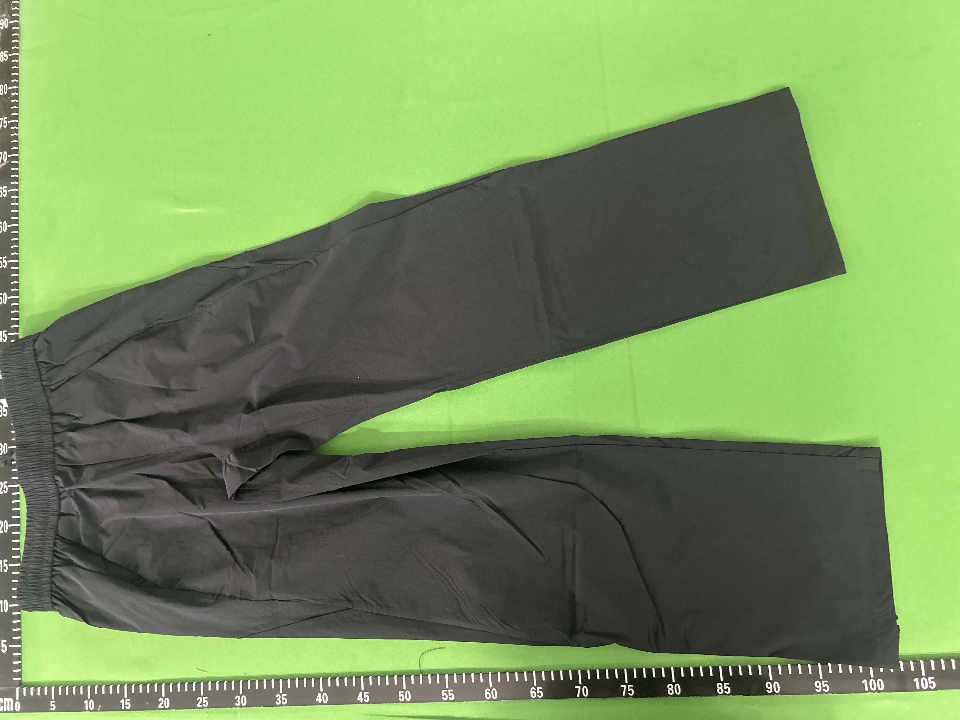 Foto QC 3 de lululemon Pace Breaker Pants Laser Perforated Black