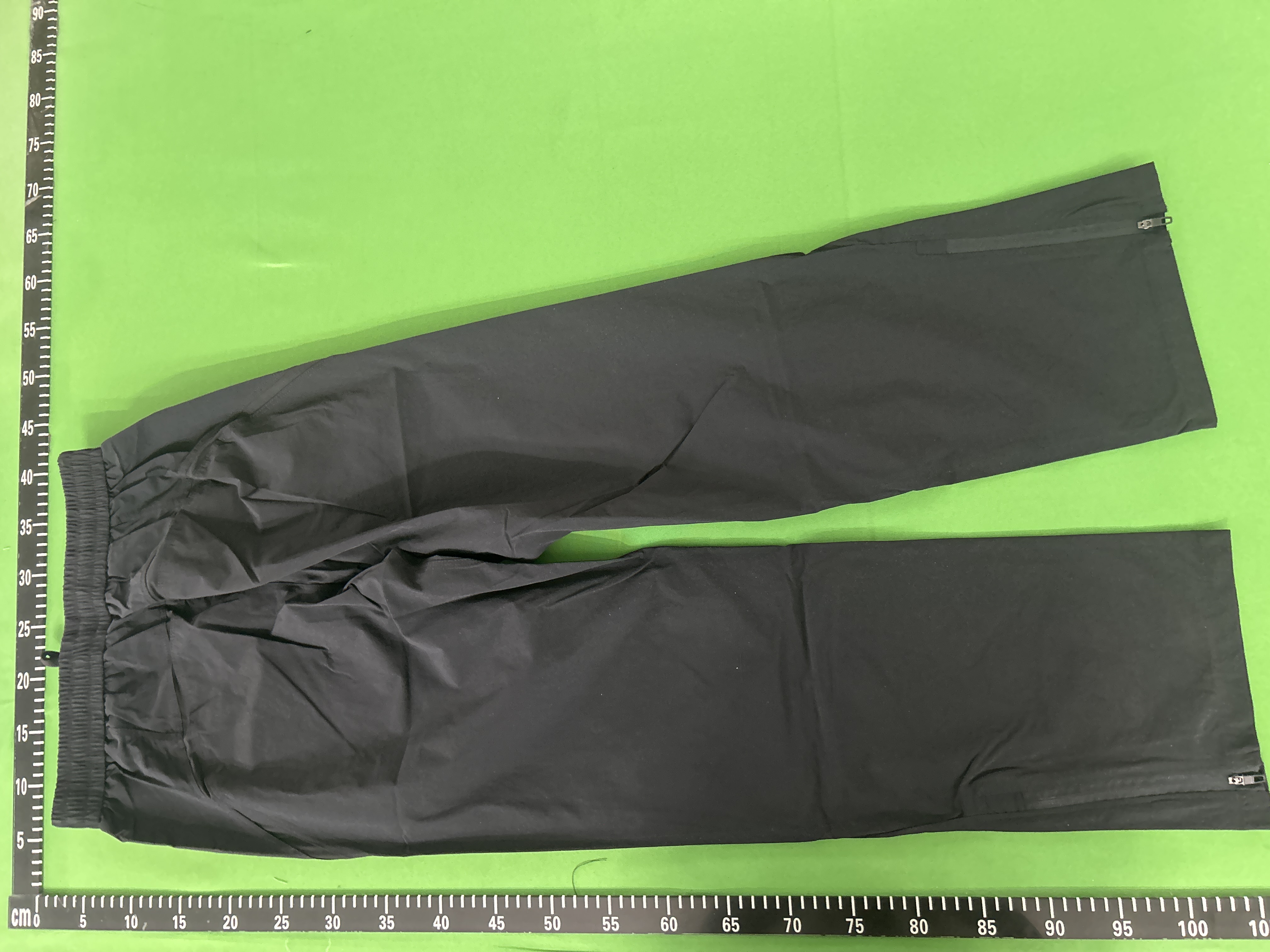 Foto QC 4 de lululemon Pace Breaker Pants Laser Perforated Black
