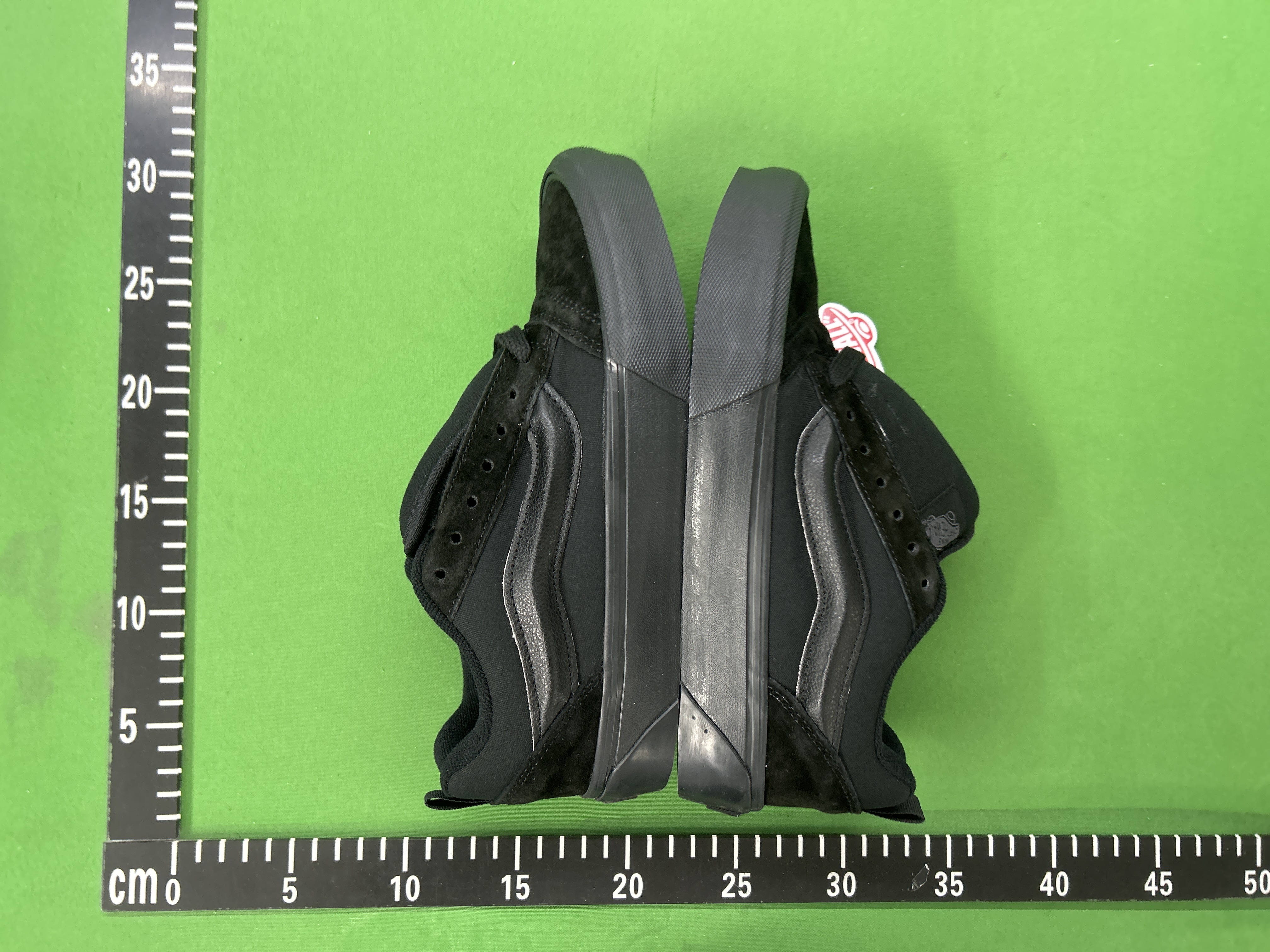 Foto QC 7 de Vans Knu Skool Low Black Pink