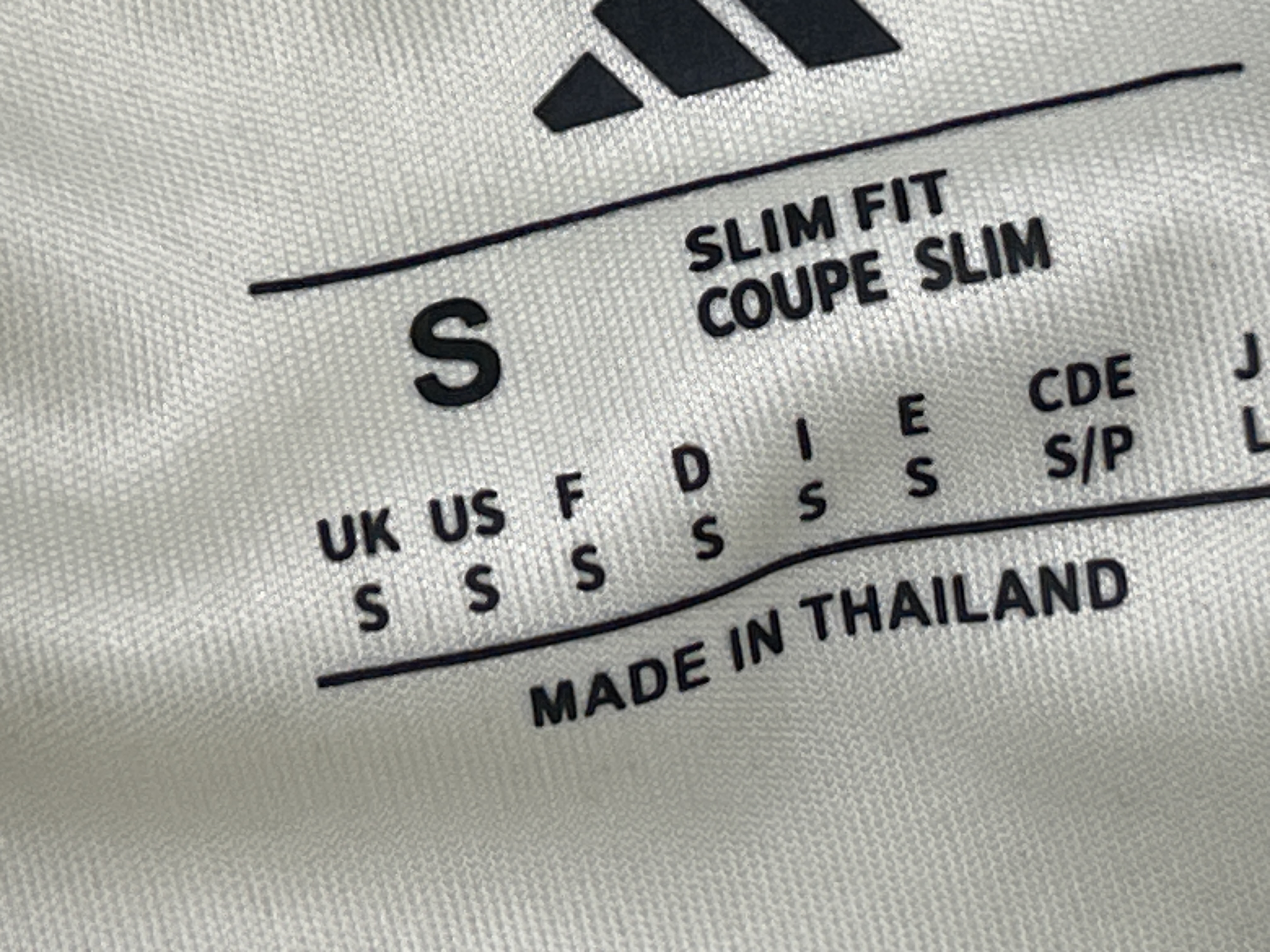 Foto QC 2 de adidas x Liverpool FC 2025/26 Mashup Jersey Red Cream Green