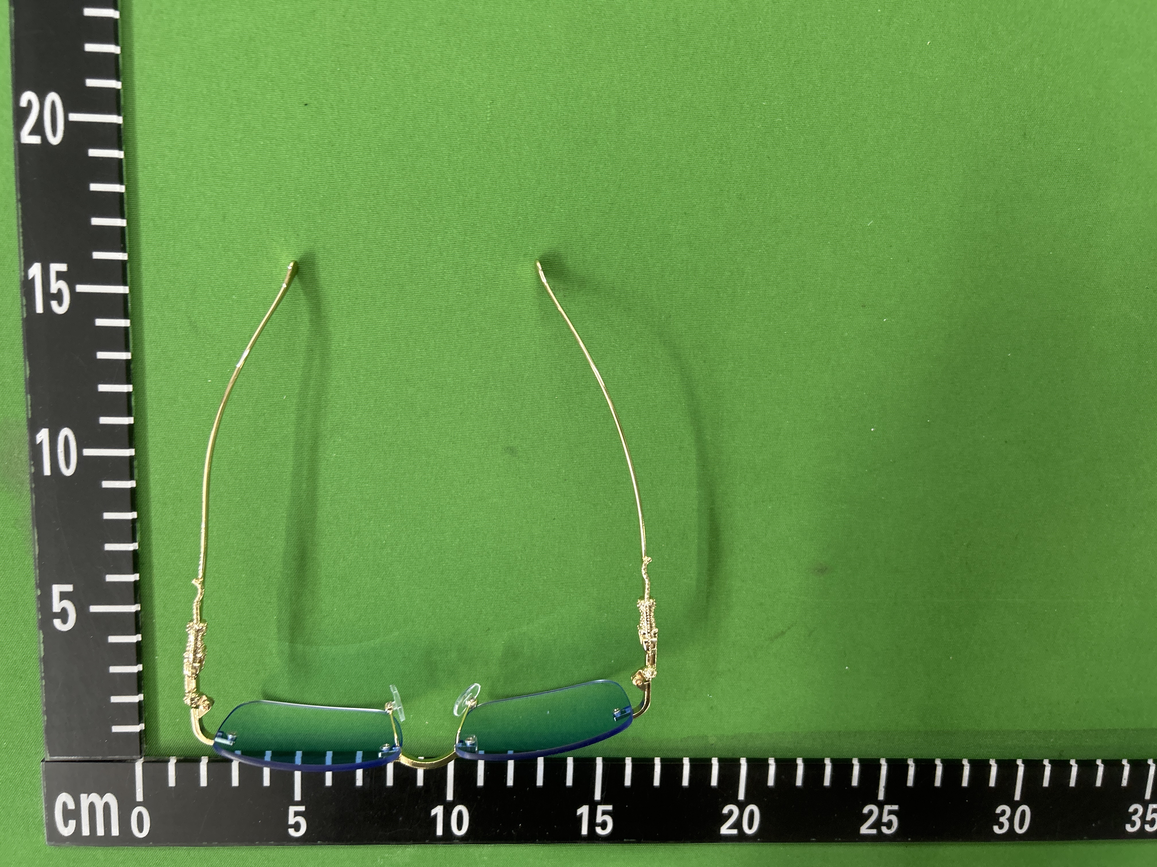 Foto QC 3 de Cartier Panthère Rectangular Rimless Metal Sunglasses Silver Clear (2026)