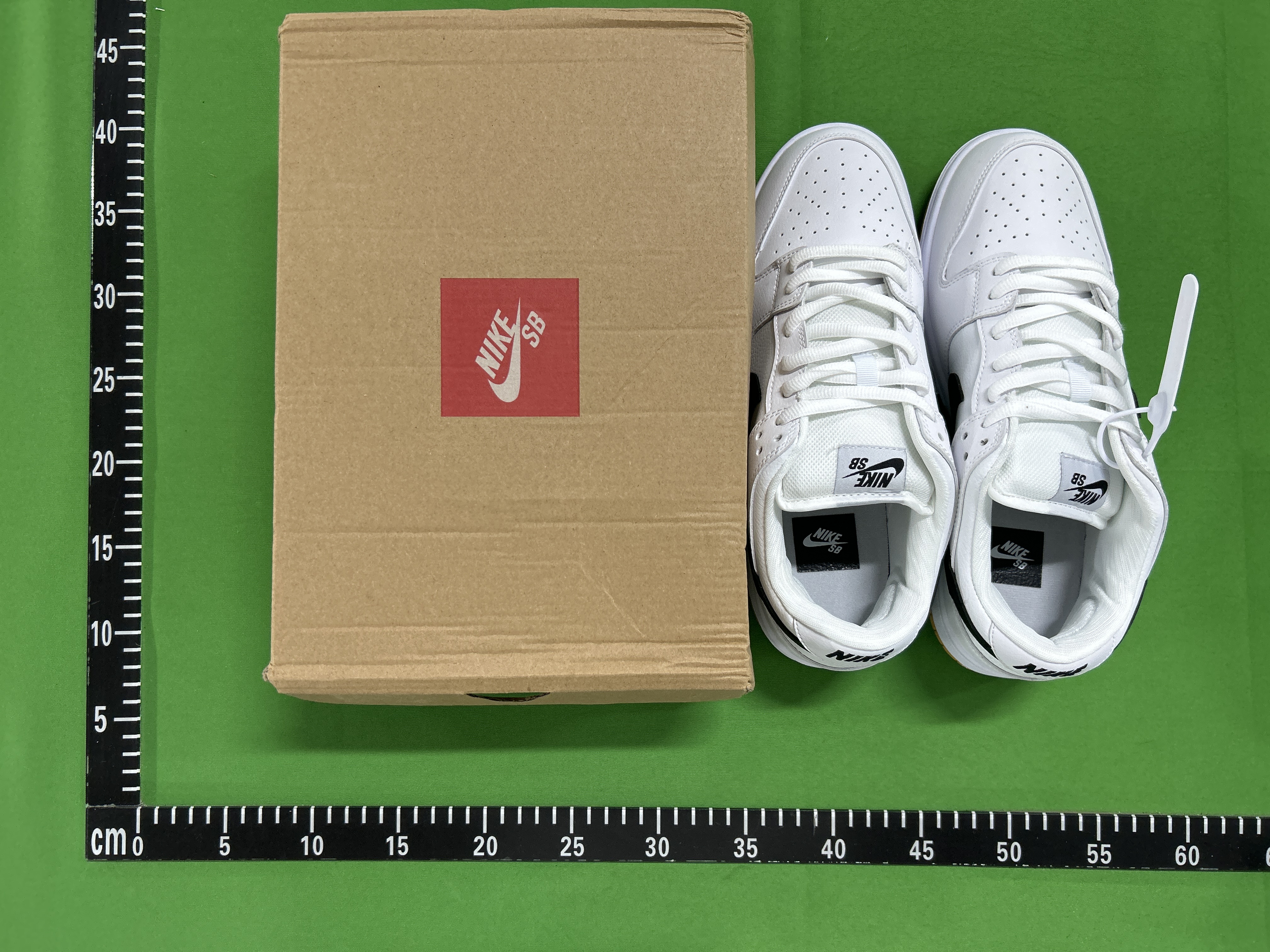 Foto QC 2 de Nike Dunk Low Reverse Panda Red Swoosh DV0833-102