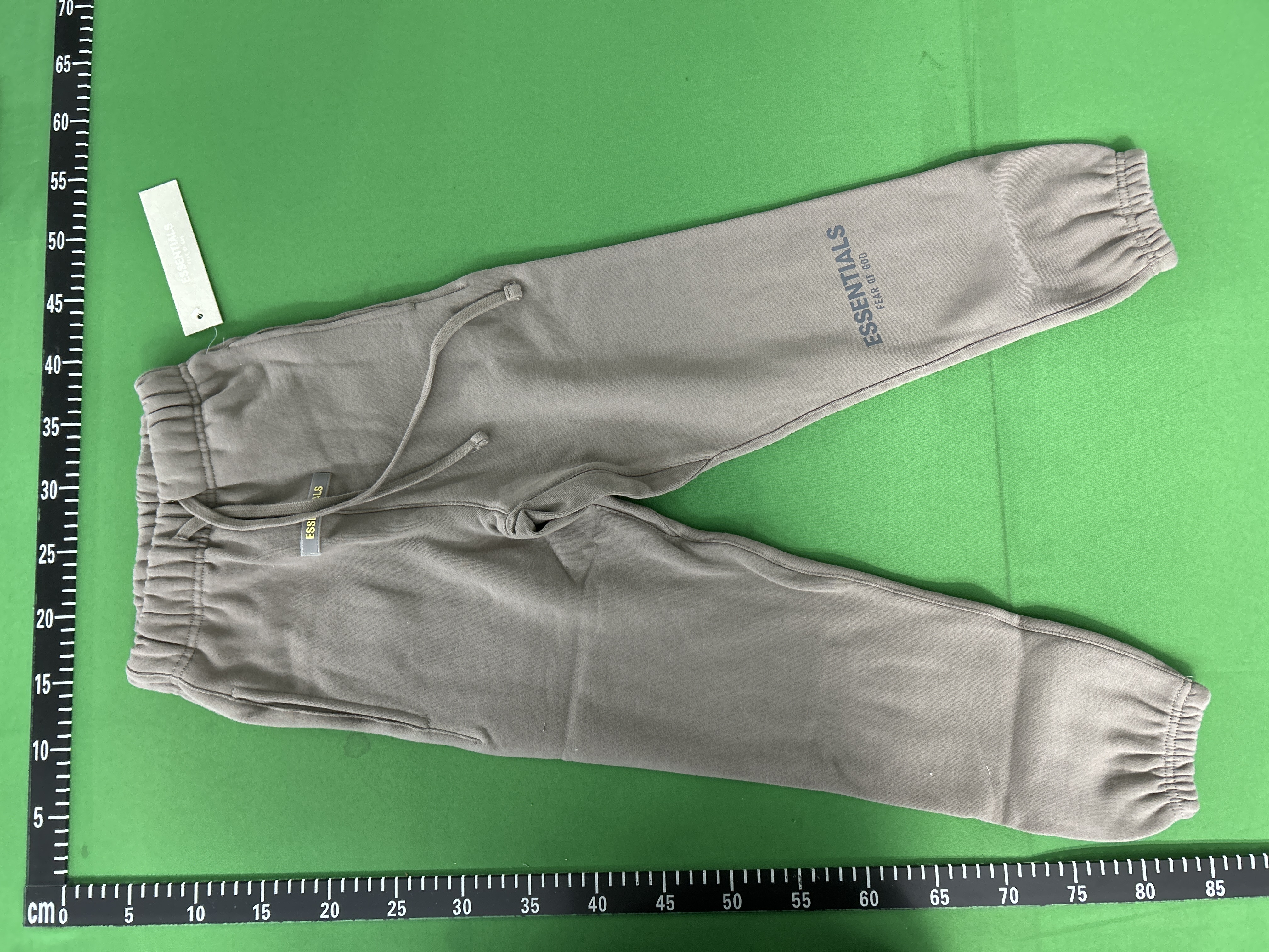 Foto QC 3 de Fear of God Essentials 21SS Sweatpants Kids Oatmeal