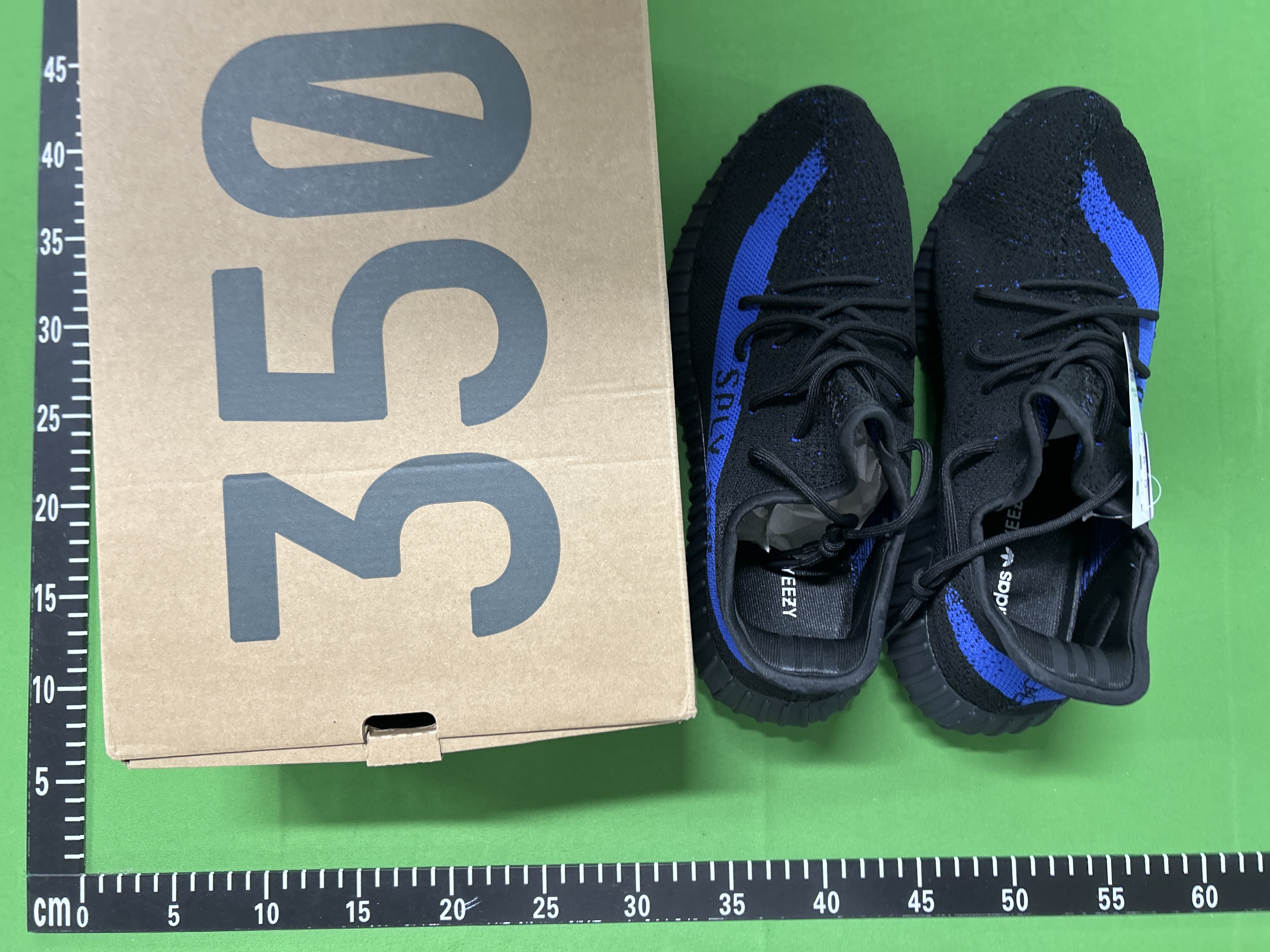 Foto QC 2 de adidas Yeezy Boost 350 V2 Low Blue Tint B37571