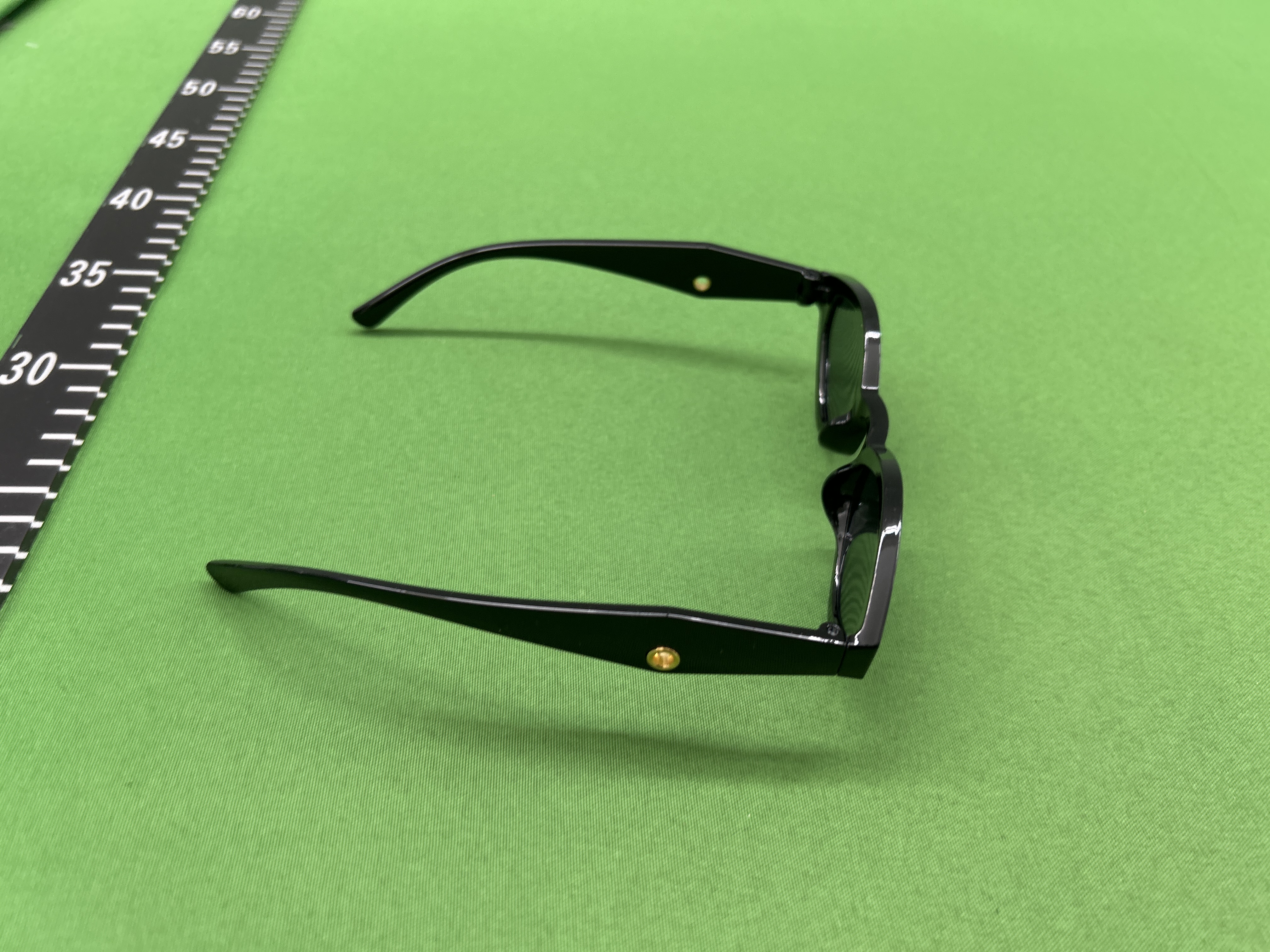 Foto QC 2 de Unbranded Geometric Small-Frame Acetate Sunglasses Transparent Pink Brown Gradient (C7)