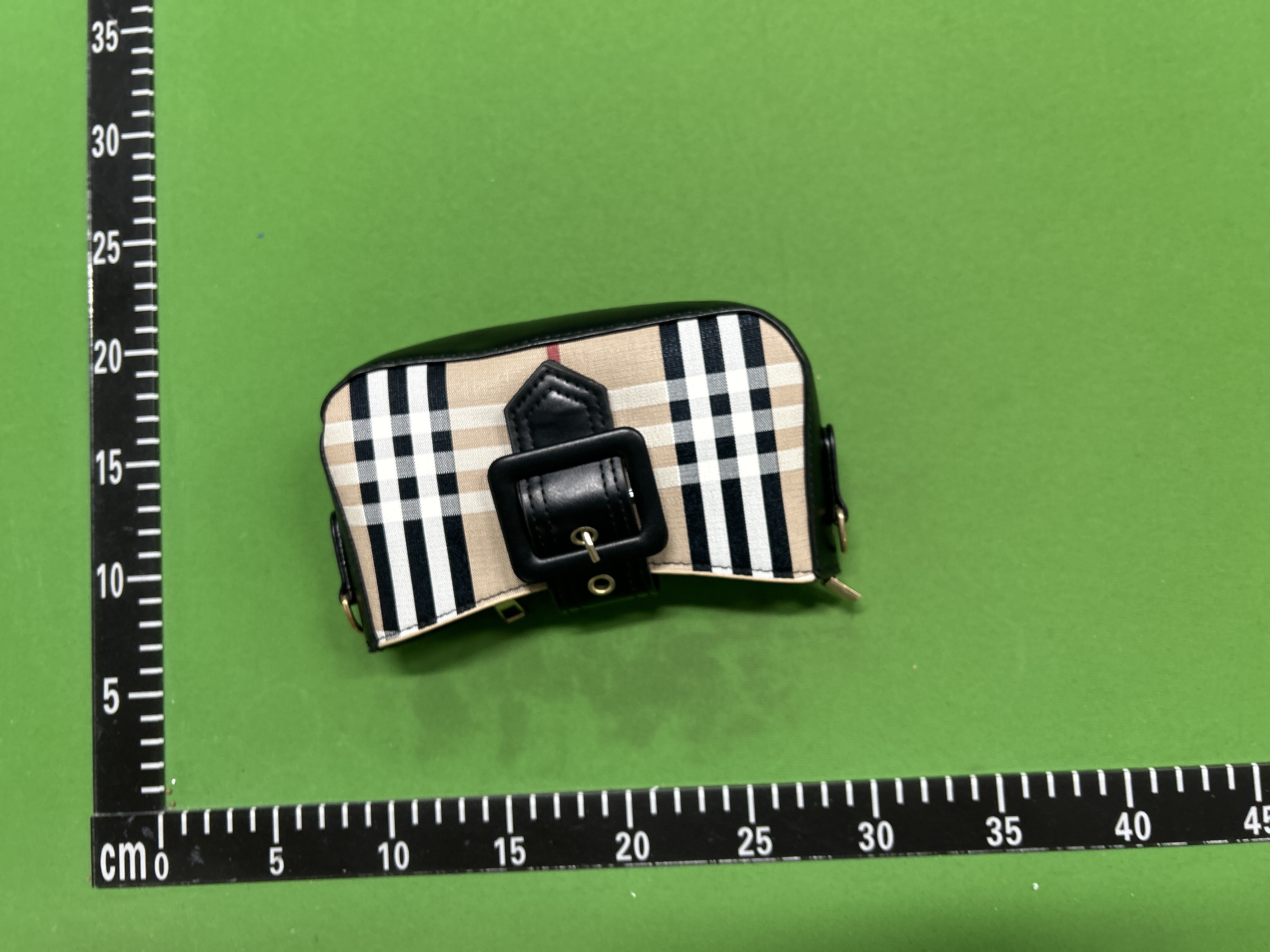 Foto QC 1 de Other Crescent Underarm Bag Plaid Canvas White Leather