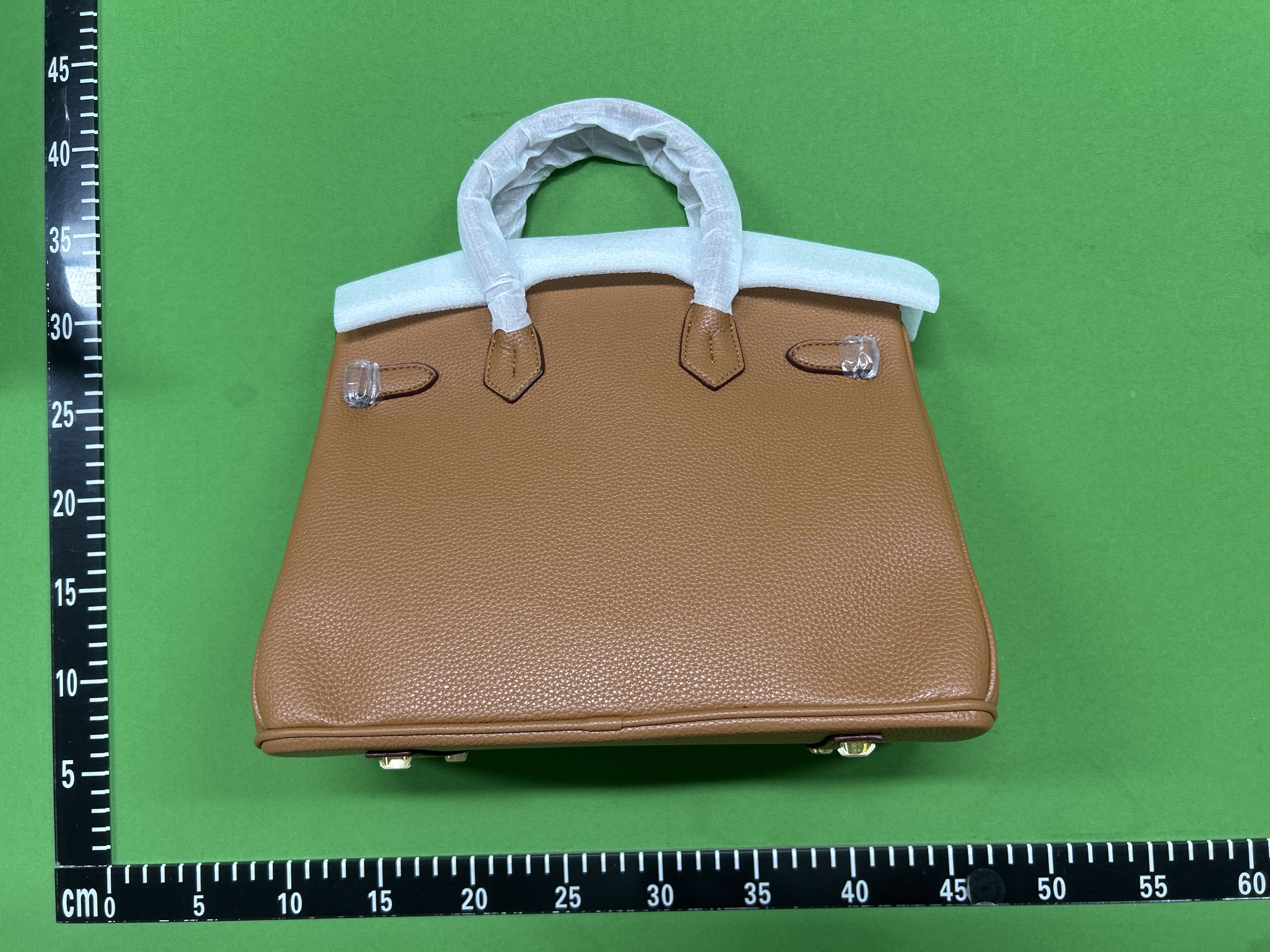 Foto QC 2 de Chanel Classic Top Handle Flap Bag Mini White Grained Calfskin