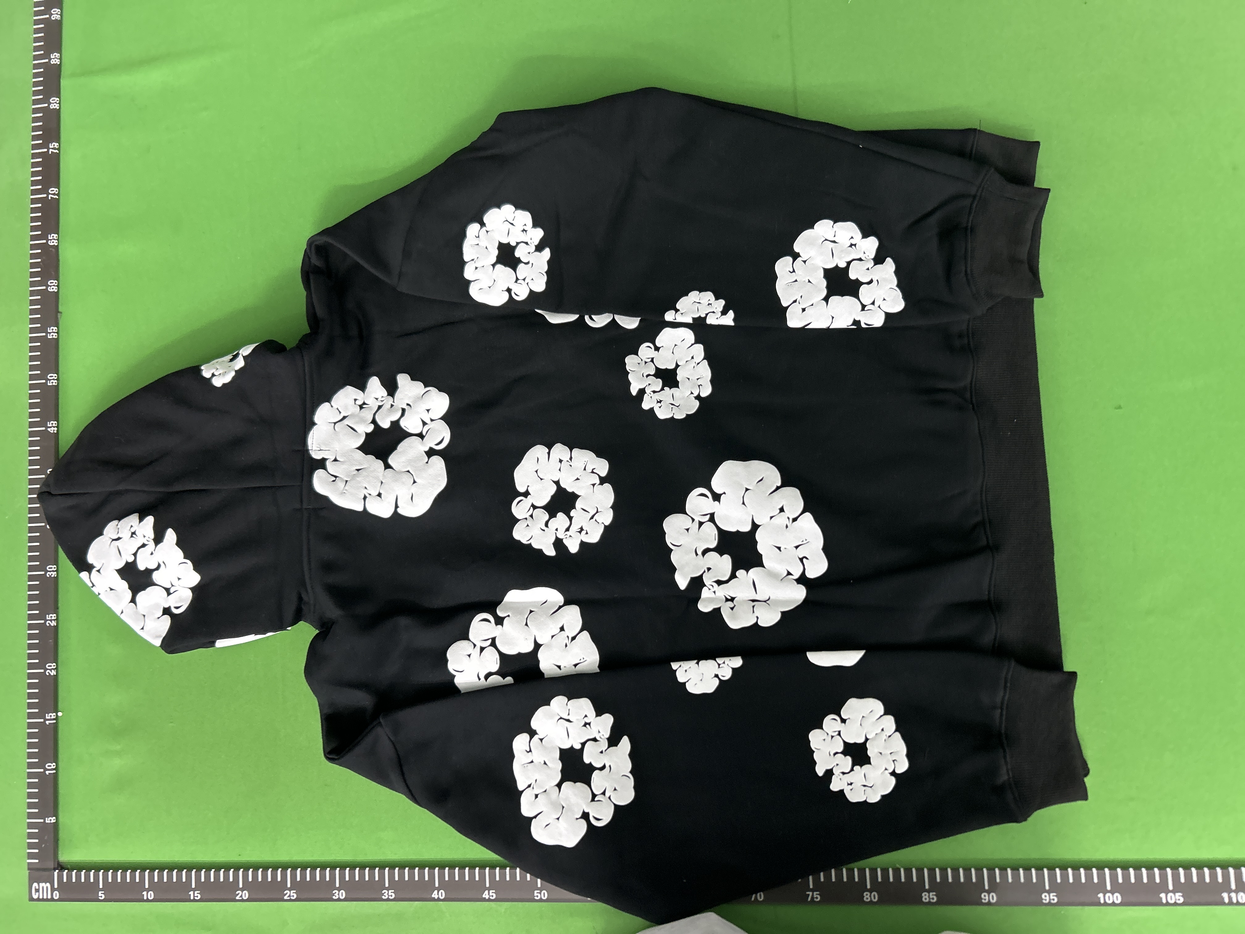 Foto QC 4 de Denim Tears Cotton Wreath Sweater Hooded Knit Black