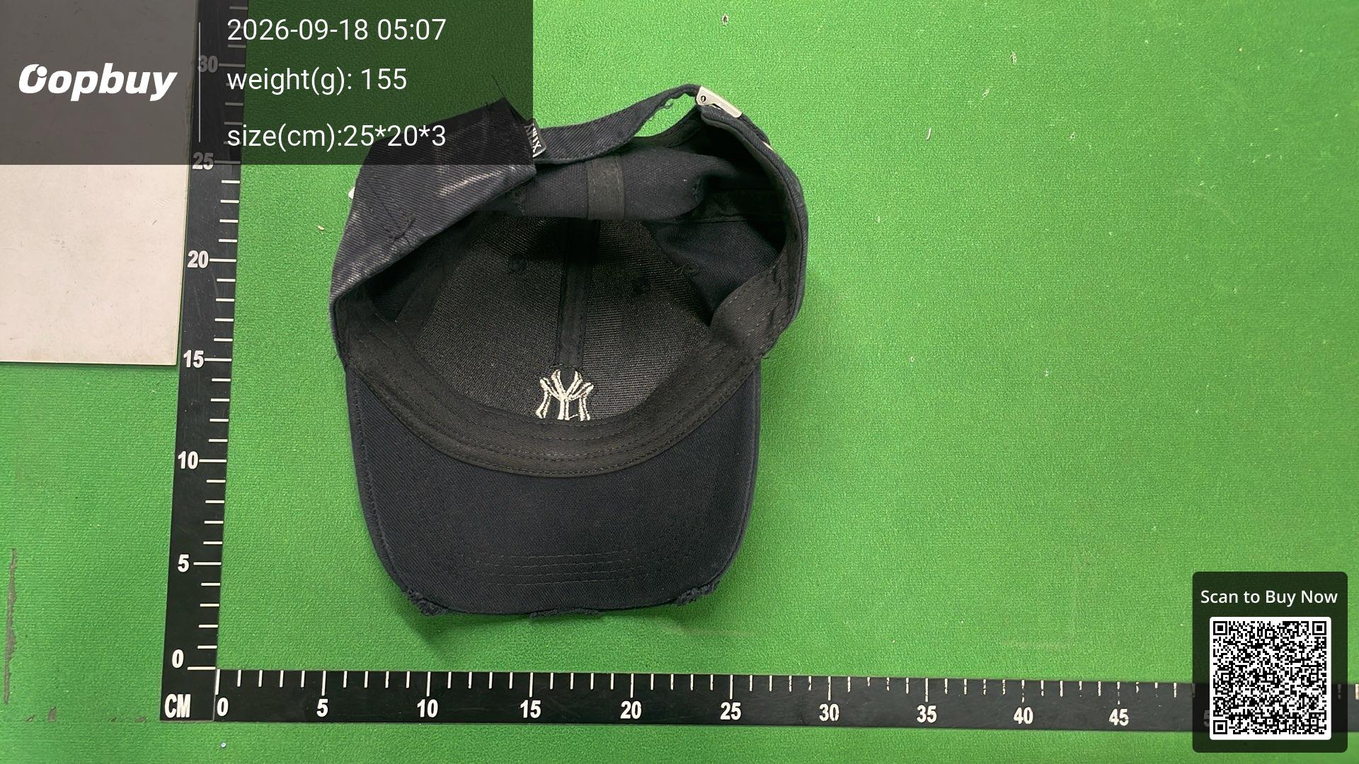 Foto QC 6 de Miu Miu Logo Distressed Cap Grey
