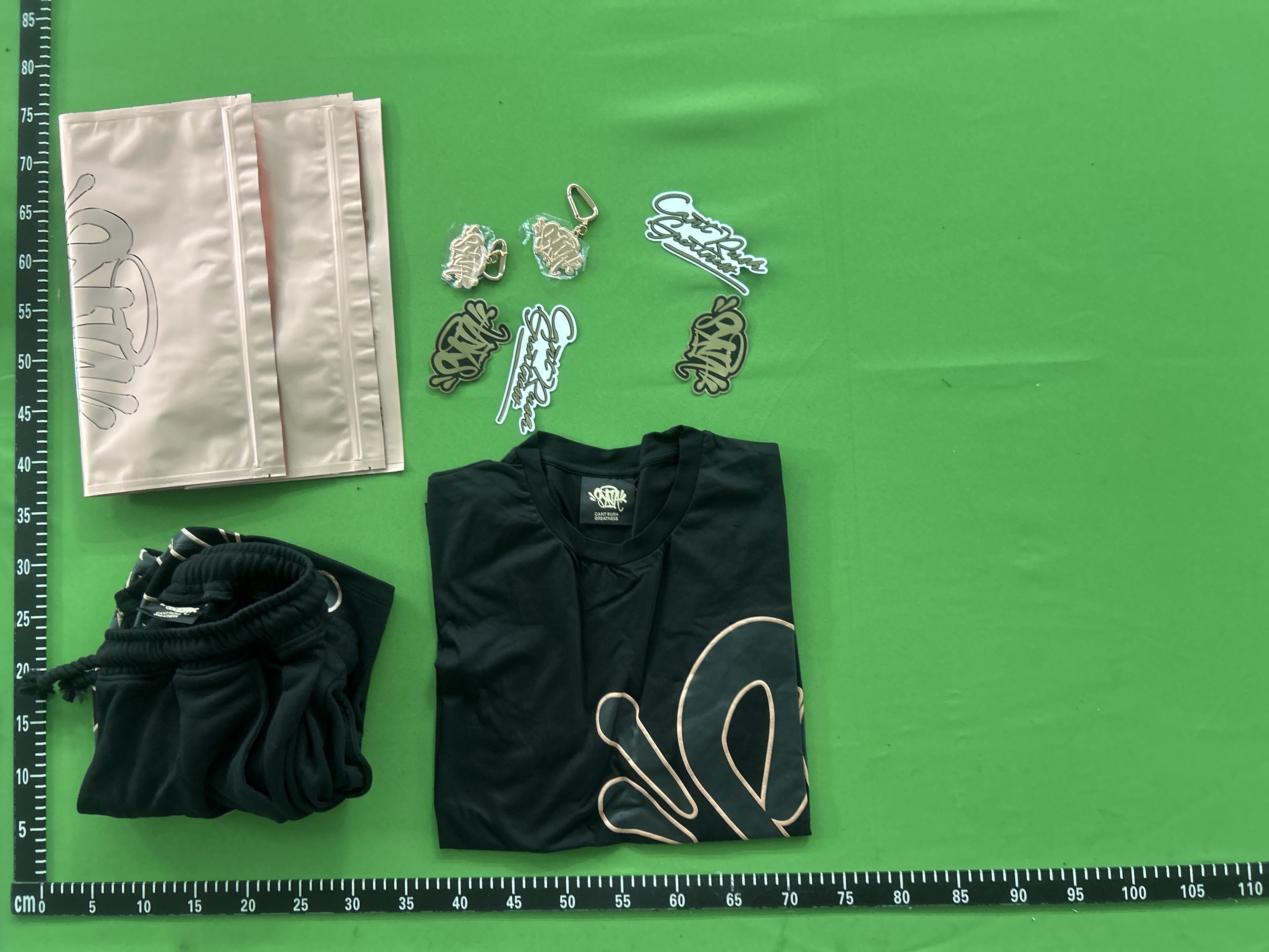 Foto QC 5 de Syna World Can't Rush Greatness Set 2-Piece Black Rose Gold