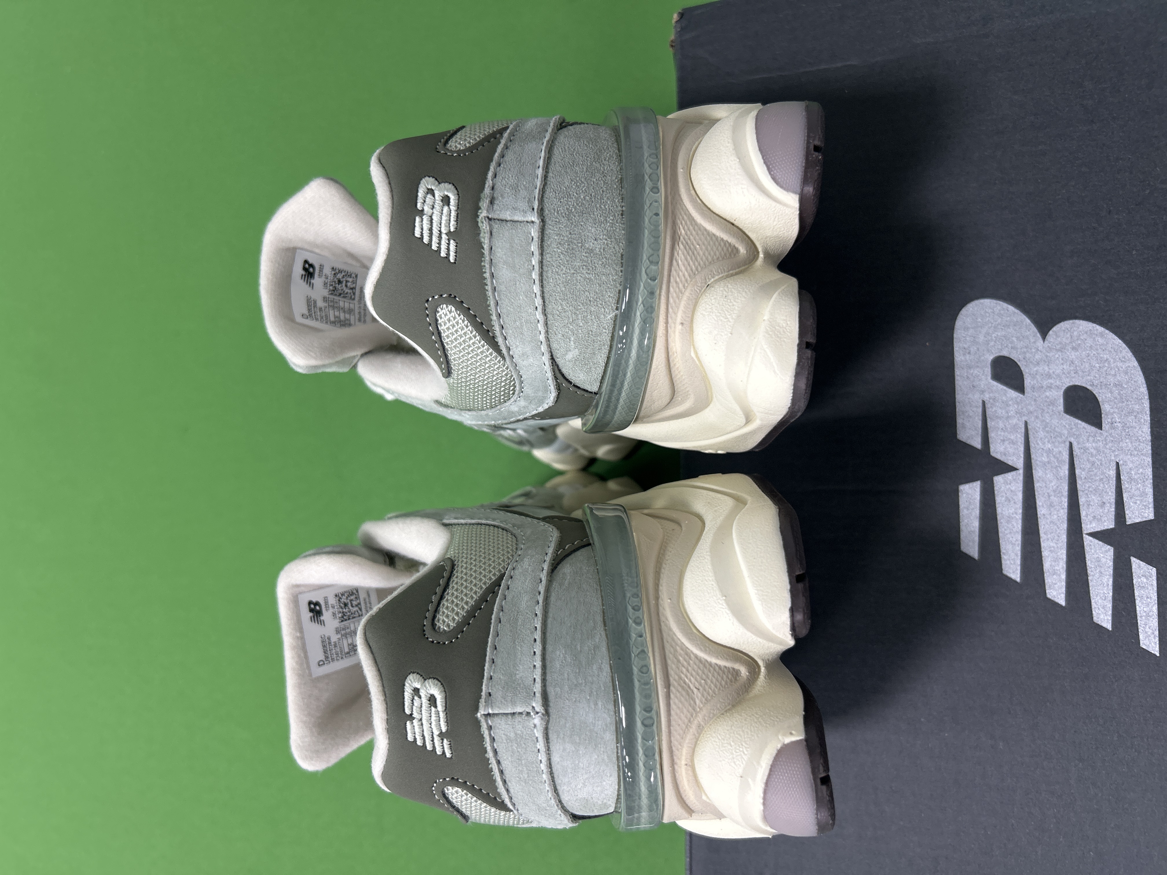 Foto QC 7 de New Balance 9060 Bricks & Wood Nothing Changed but the Address U9060BW1