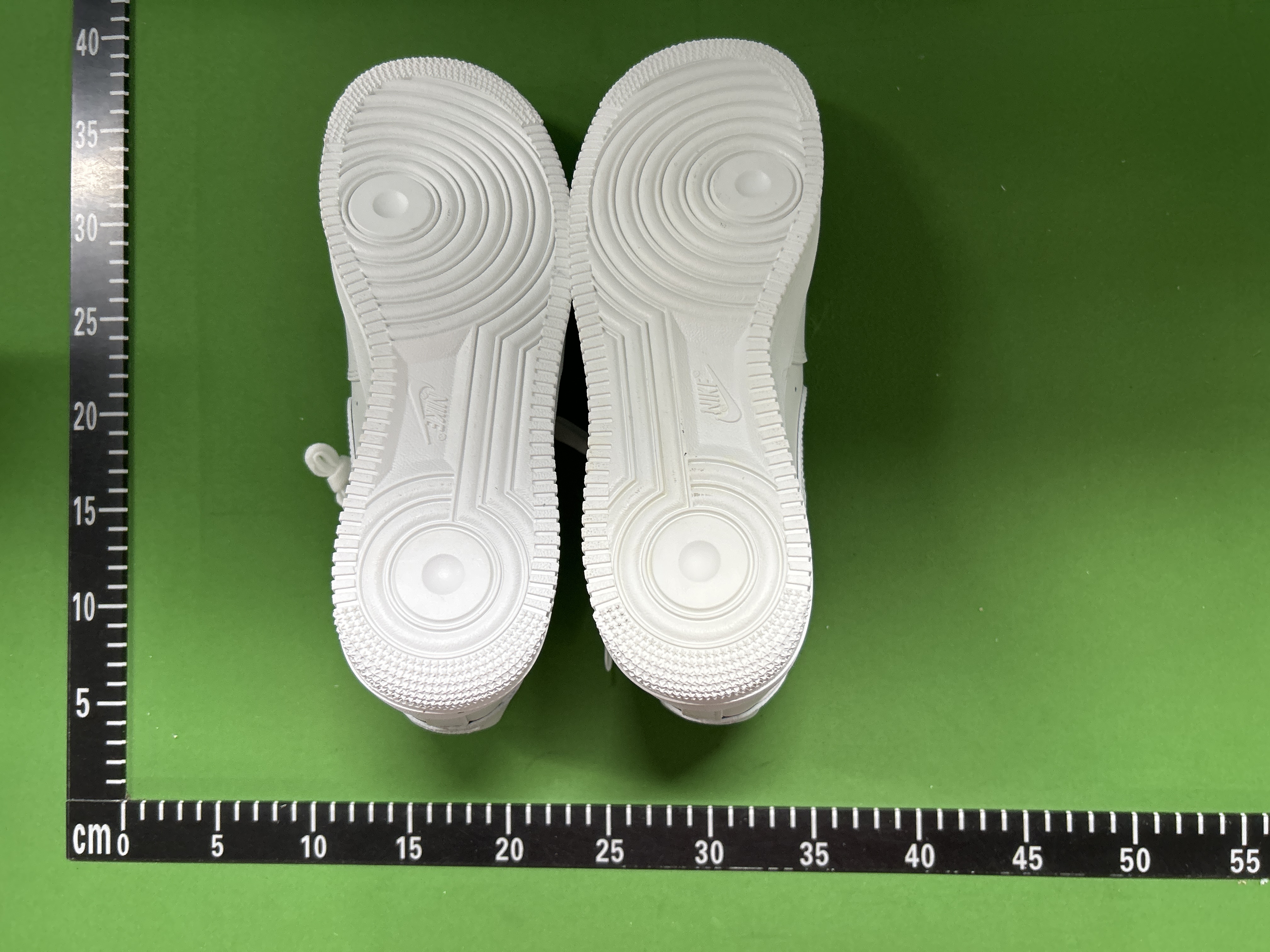 Foto QC 7 de Nike Air Force 1 Mid '07 Triple Black CW2289-001