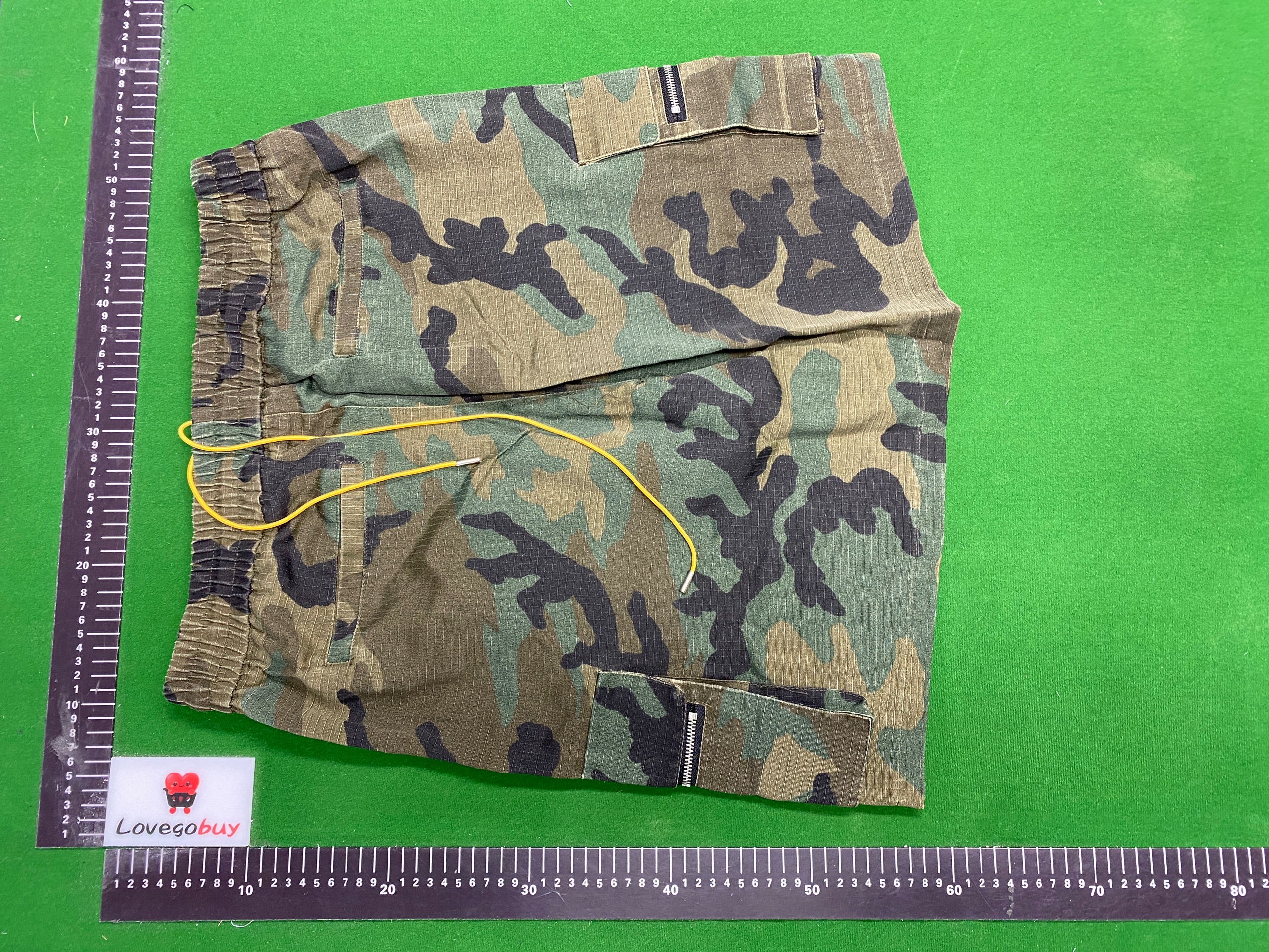 Foto QC 5 de Louis Vuitton Cargo Shorts Ripstop Camo