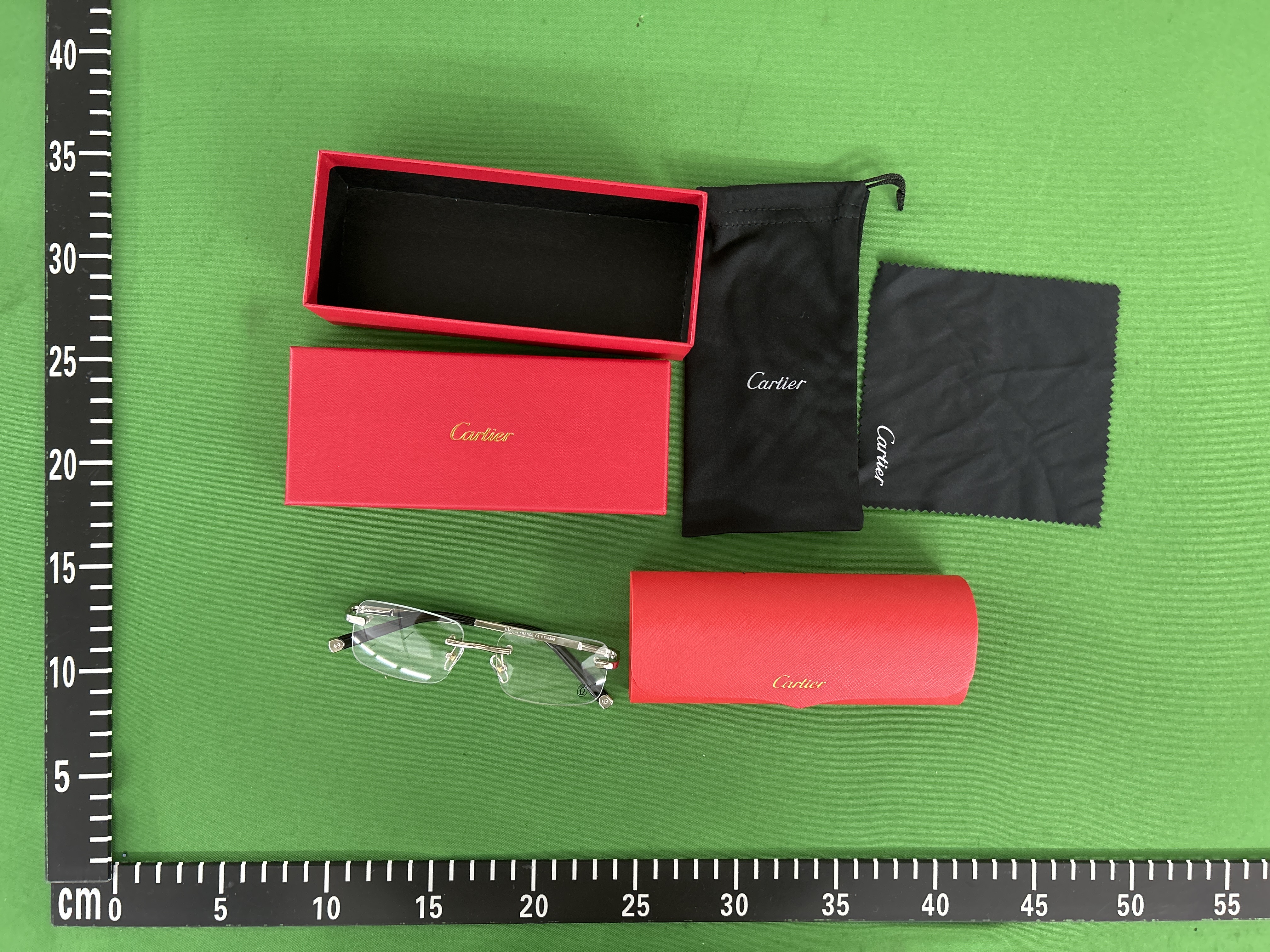 Foto QC 1 de Louis Vuitton LV Waimea Acetate Sunglasses Black Monogram (Z1082W)