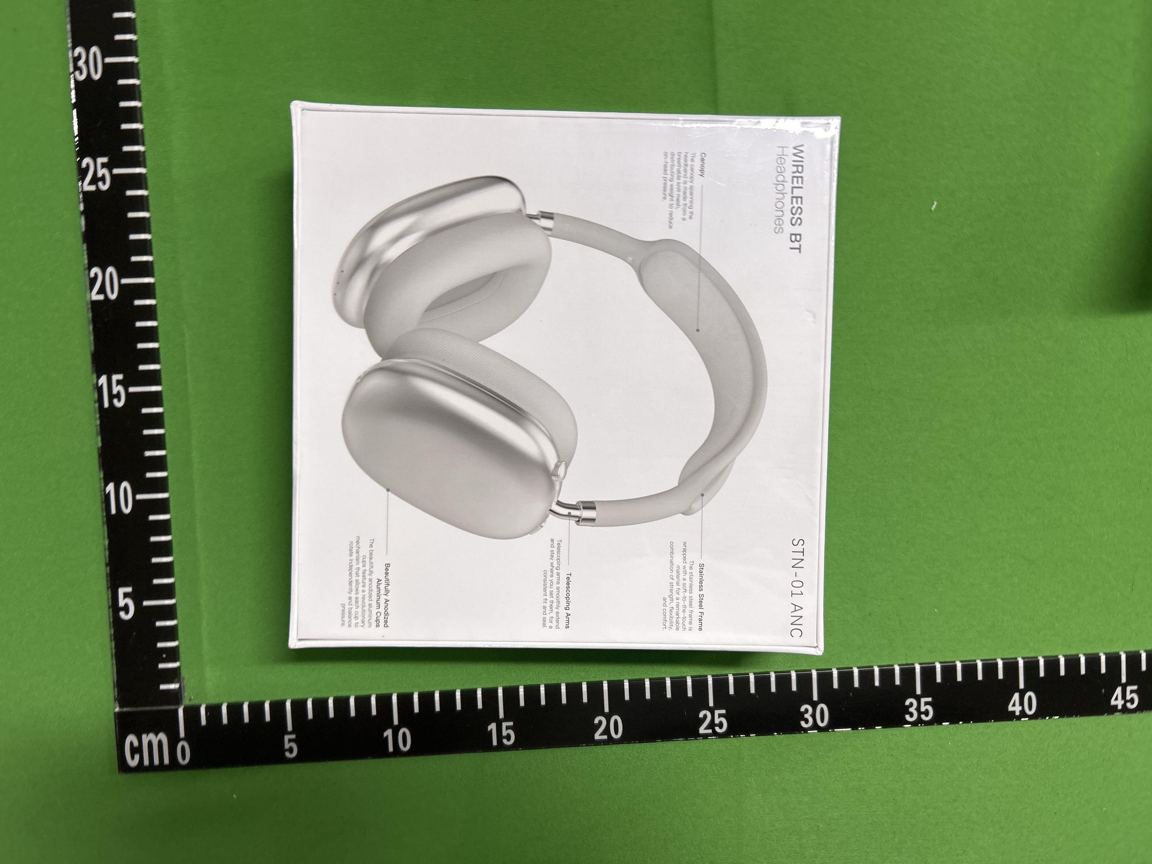 Foto QC 5 de Apple Watch Series 9 GPS 45mm Midnight Aluminum Case with Midnight Sport Band