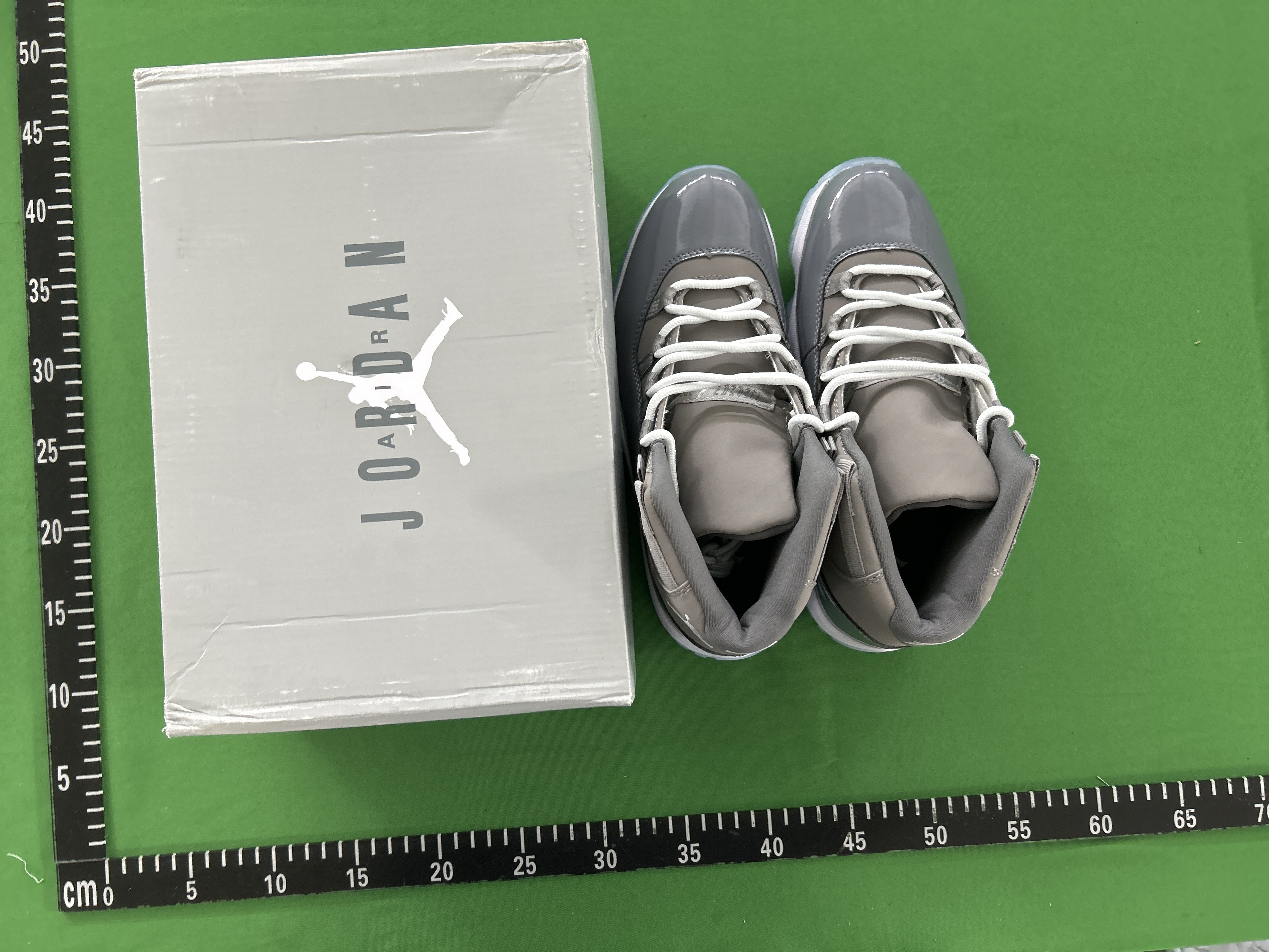 Foto QC 8 de Jordan 11 Retro Low Concord Bred AV2187-160