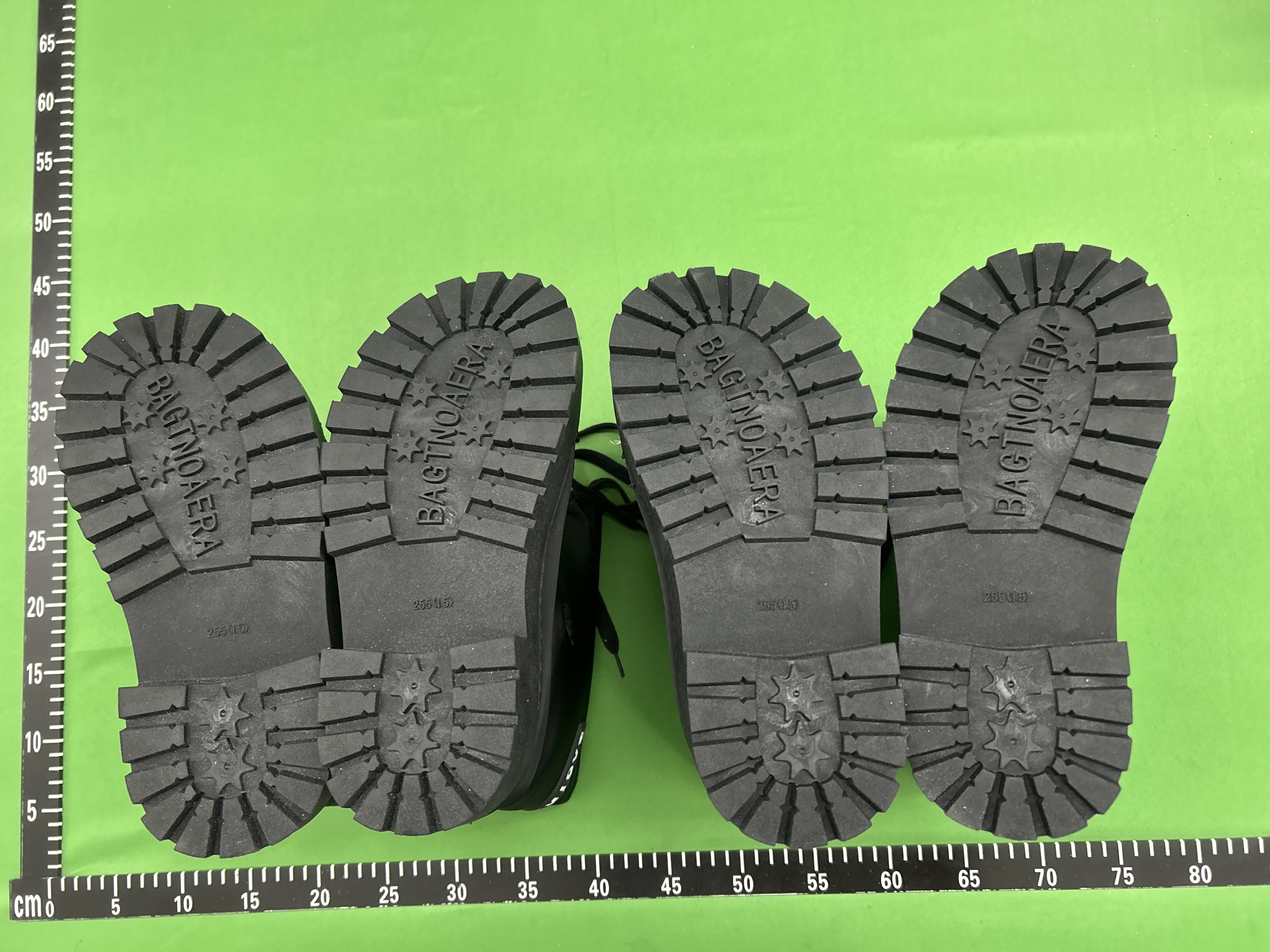 Foto QC 3 de Balenciaga Alaska Padded Nylon Low Boots Logo Patch Black