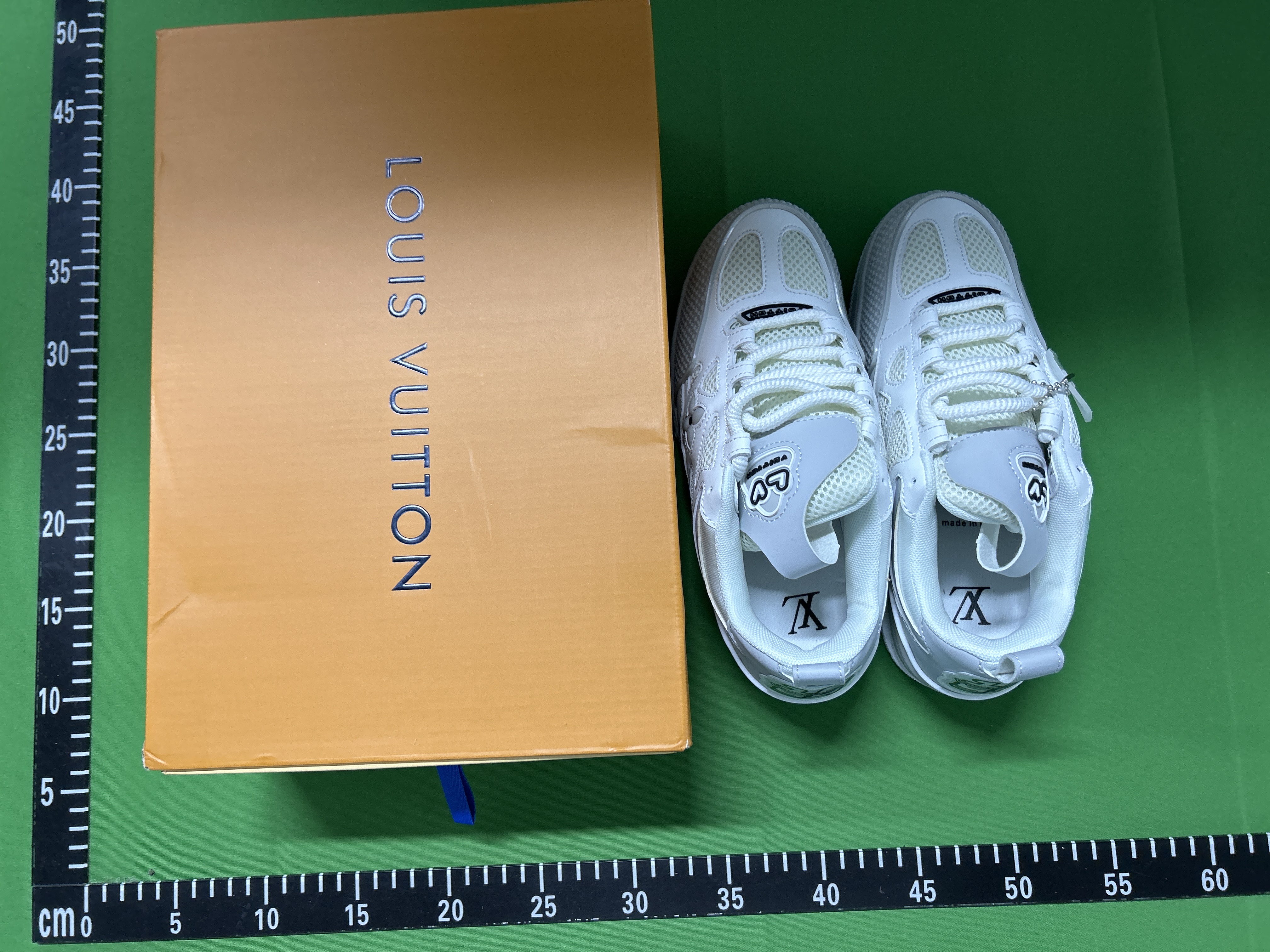 Foto QC 8 de Louis Vuitton Trainer Platform Monogram Flower White Grey