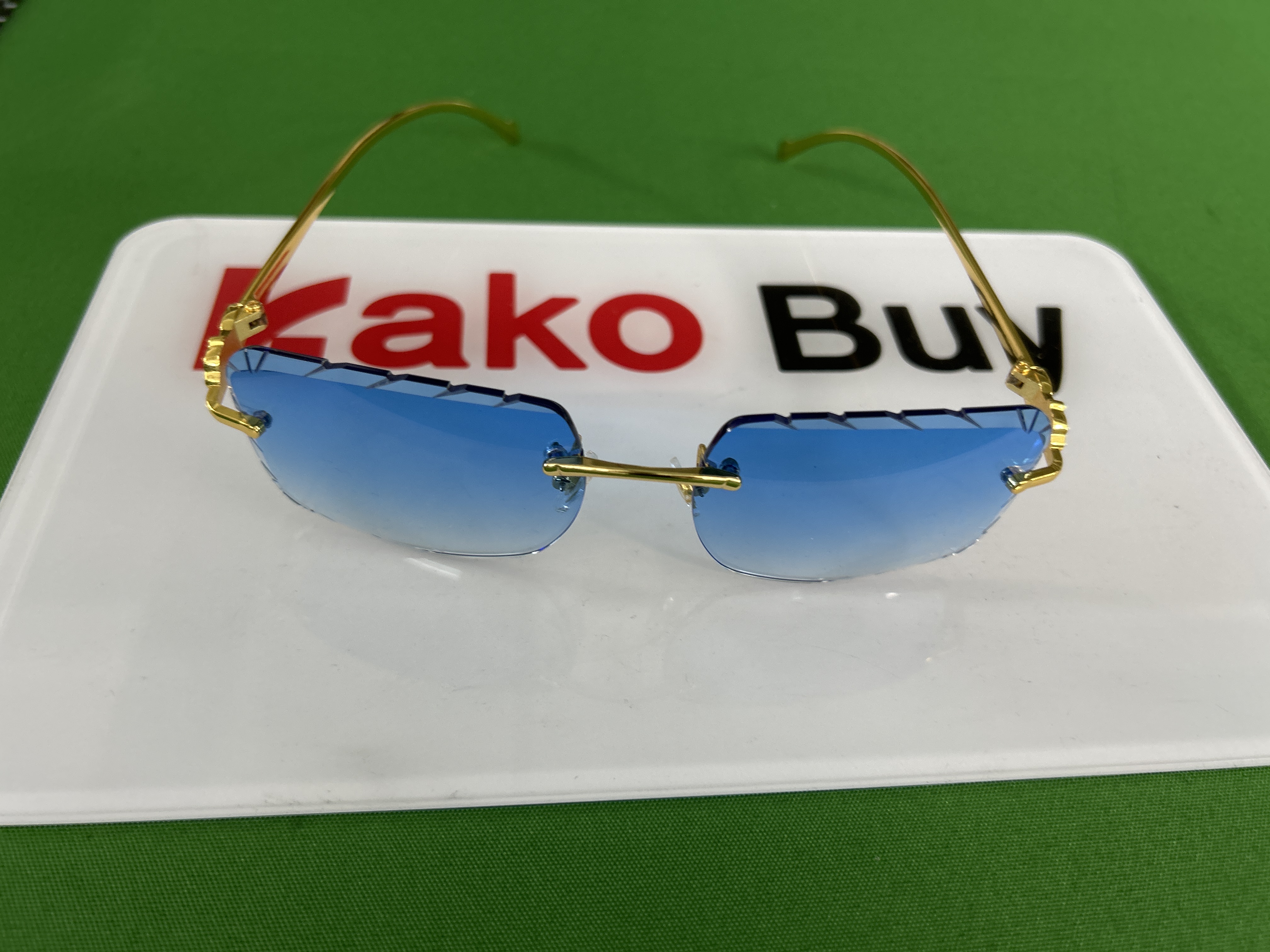 Foto QC 6 de Cartier Panthère Square-Frame Metal Sunglasses Gold Clear (6089)