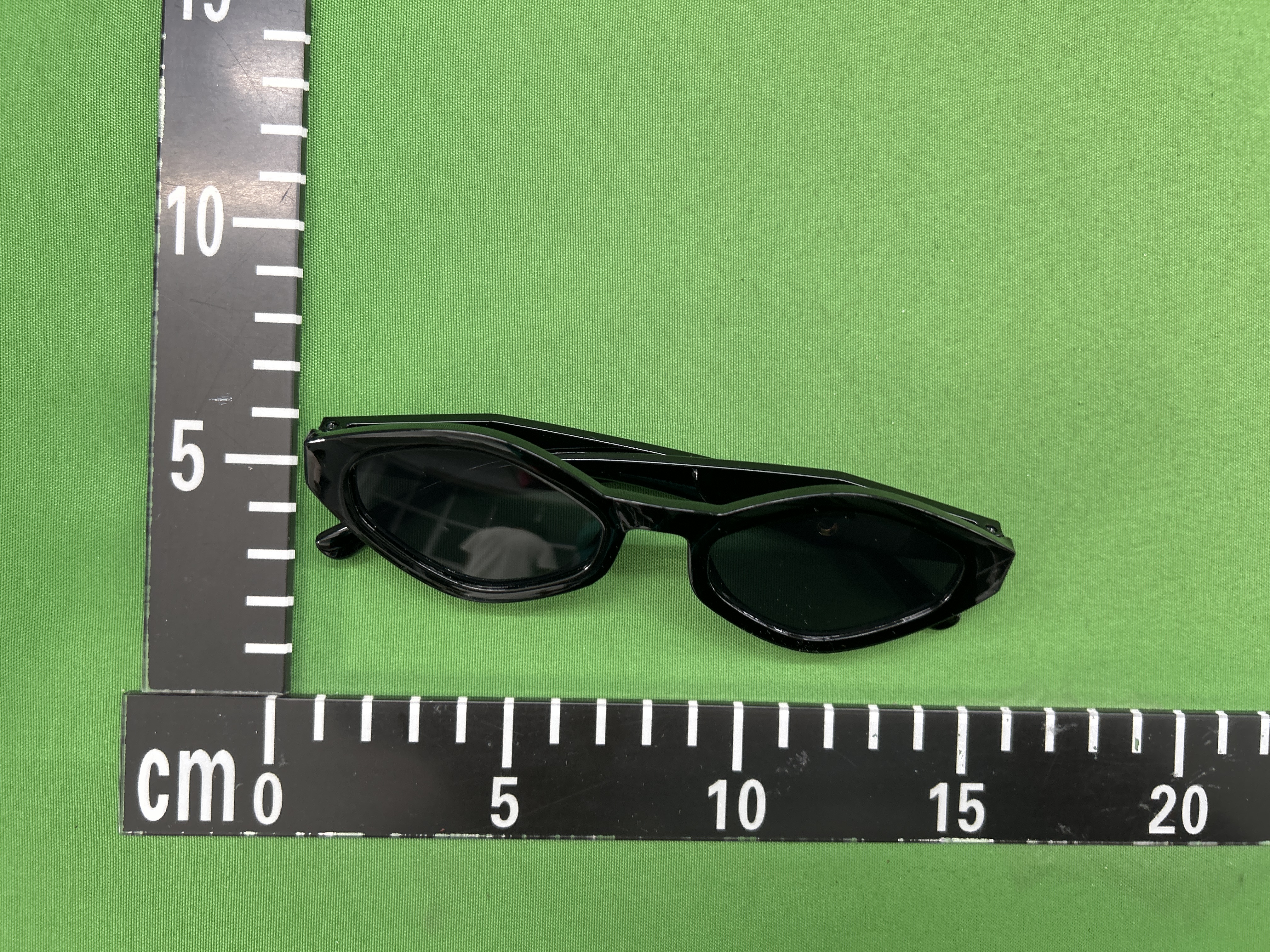 Foto QC 3 de Unbranded Geometric Small-Frame Acetate Sunglasses Transparent Pink Brown Gradient (C7)