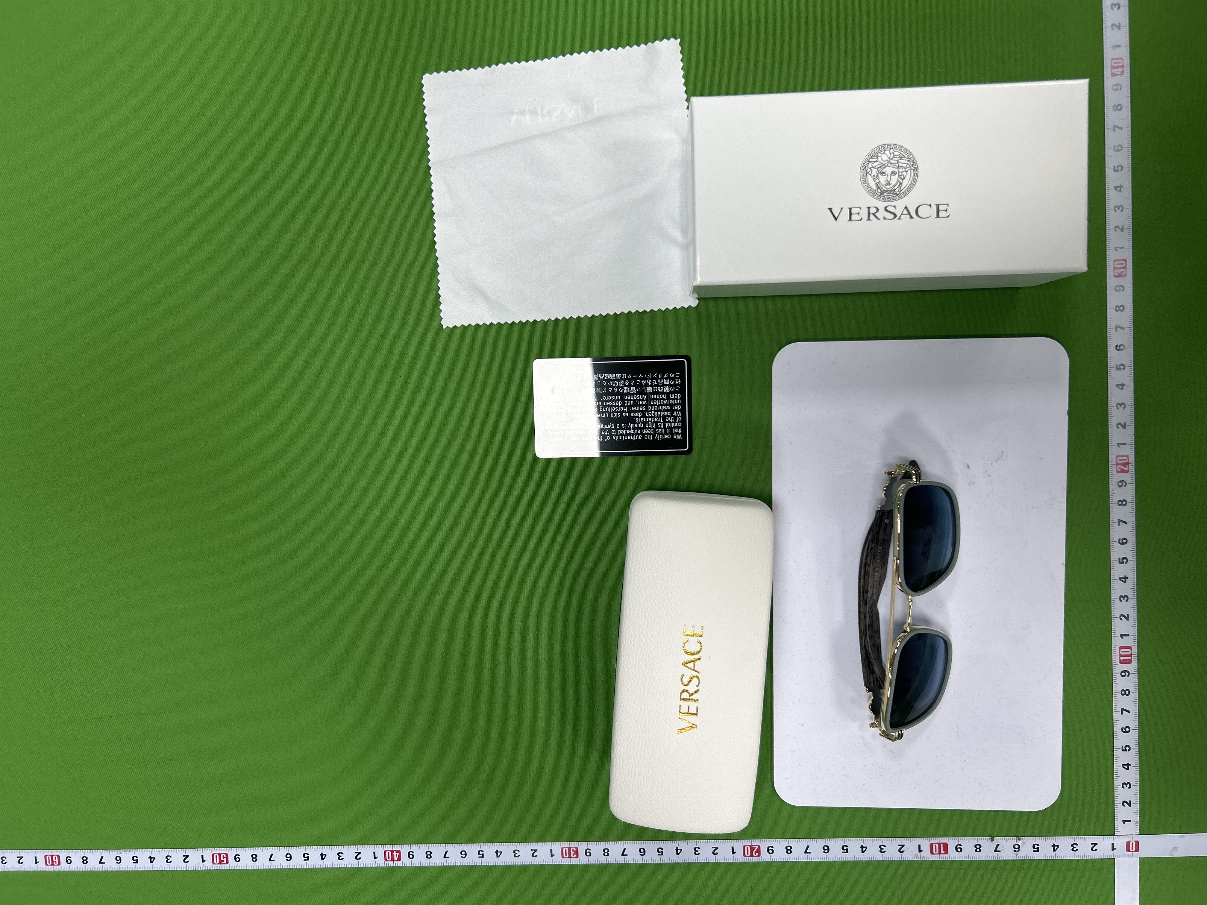Foto QC 4 de Louis Vuitton Waimea Acetate Sunglasses Black Grey (Z1082W)