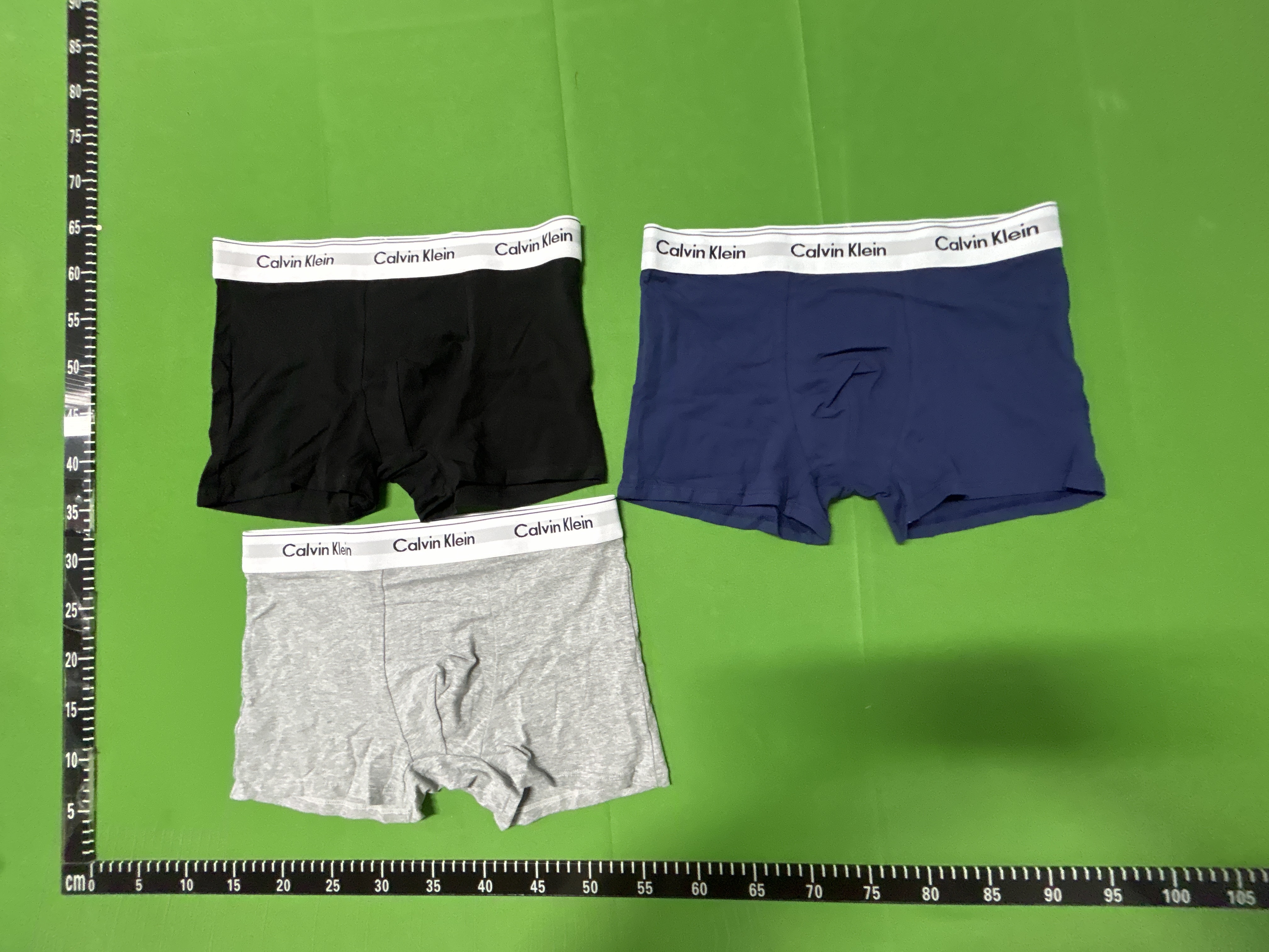 Foto QC 2 de Other Underwear Luxe Low Rise Trunks Black Red