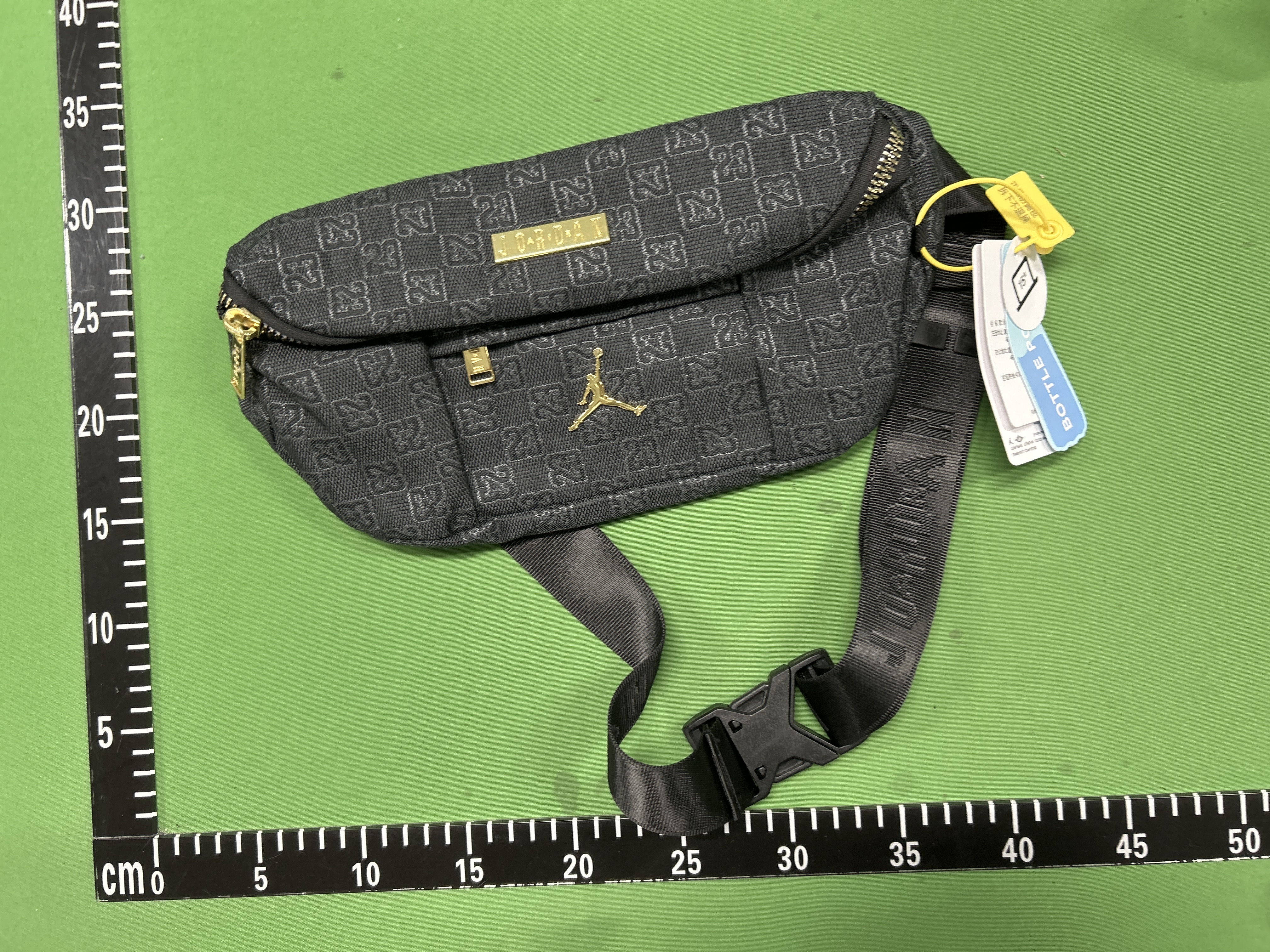 Foto QC 7 de Jordan x Paris Saint-Germain Monogram Belt Bag Black Gold