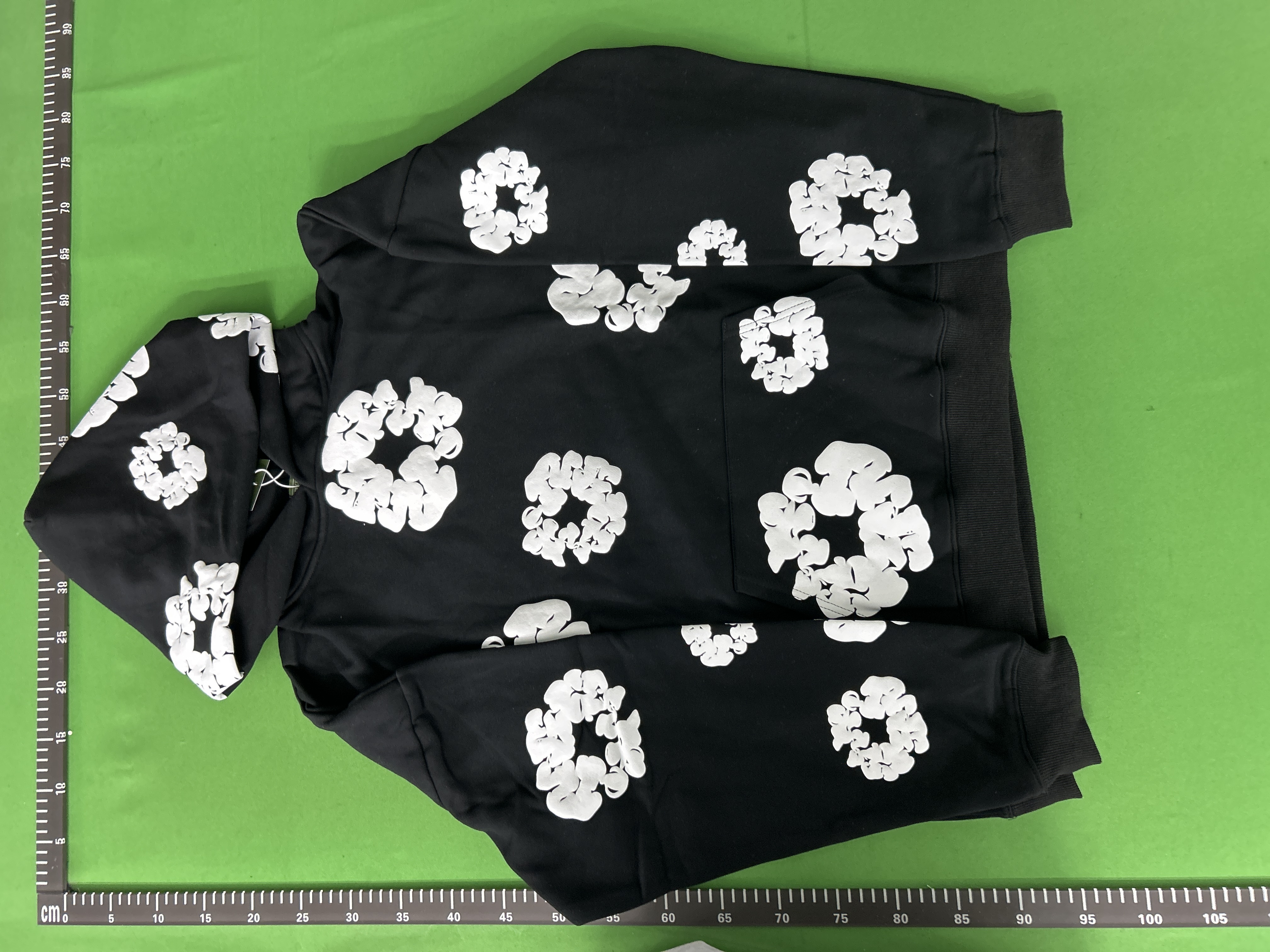 Foto QC 3 de Denim Tears Cotton Wreath Sweater Hooded Knit Black