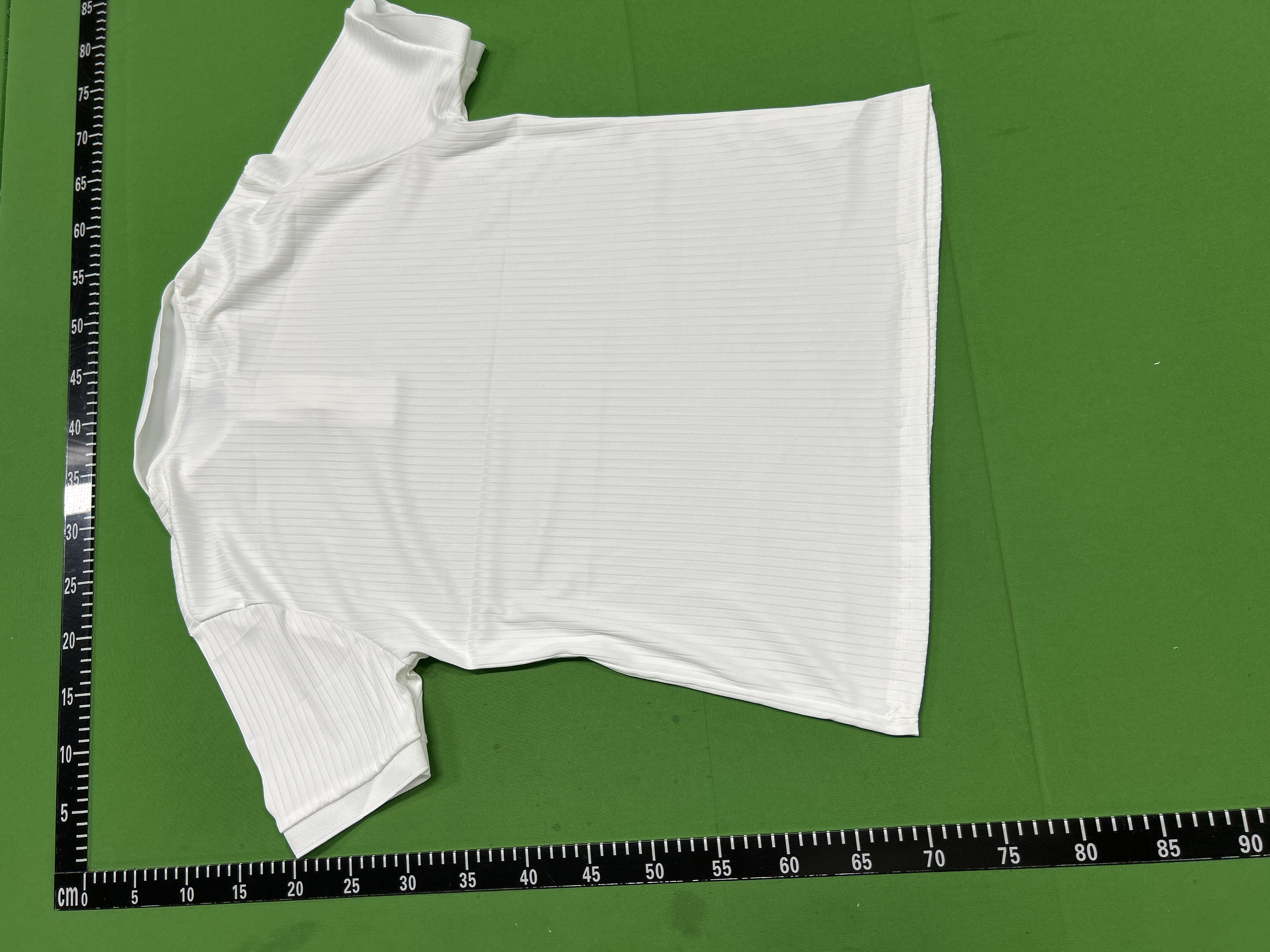 Foto QC 8 de CHASE T-shirt Solid White