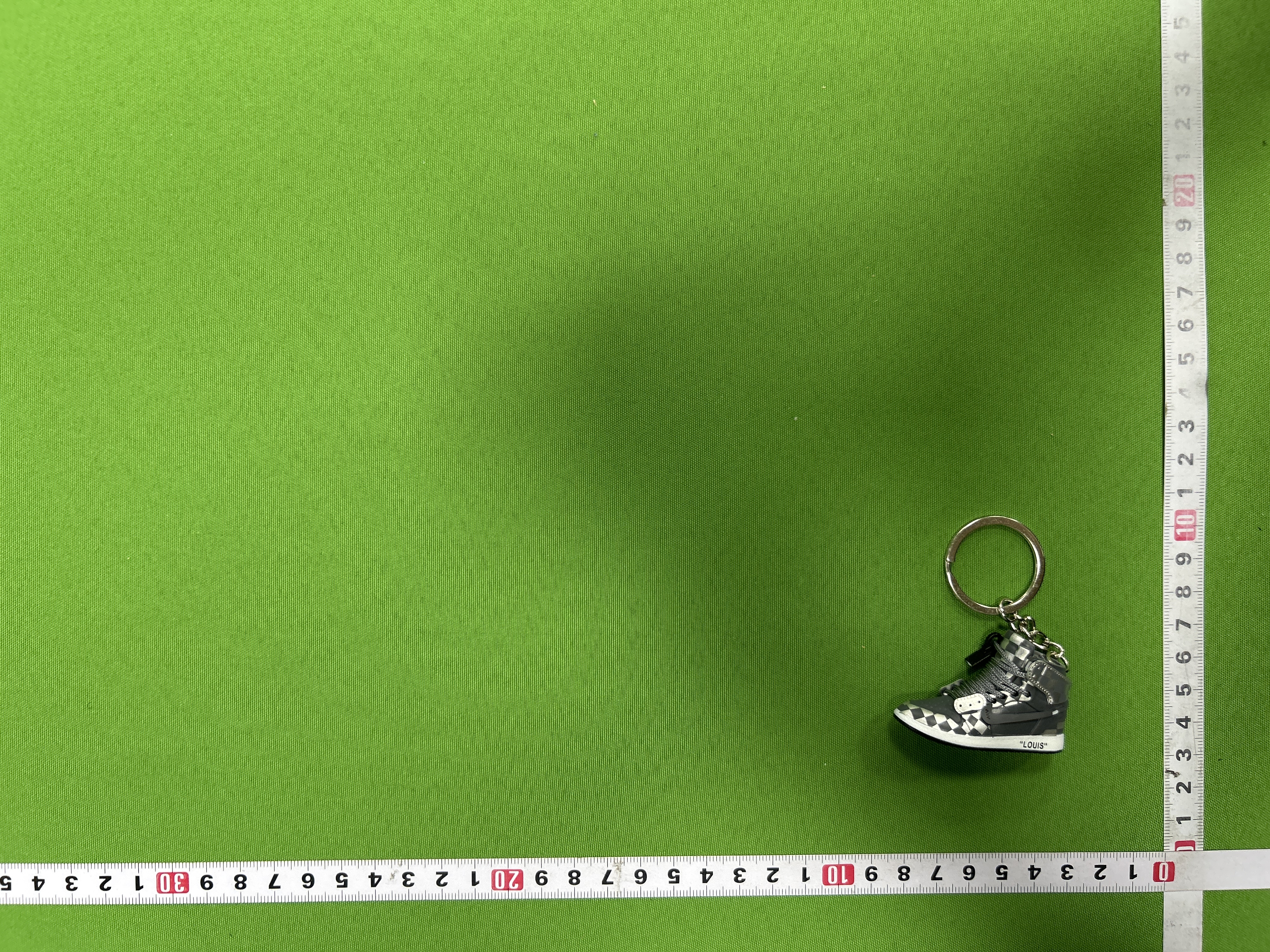 Foto QC 2 de Jordan OFF-WHITE Air Jordan 1 Keychain Green