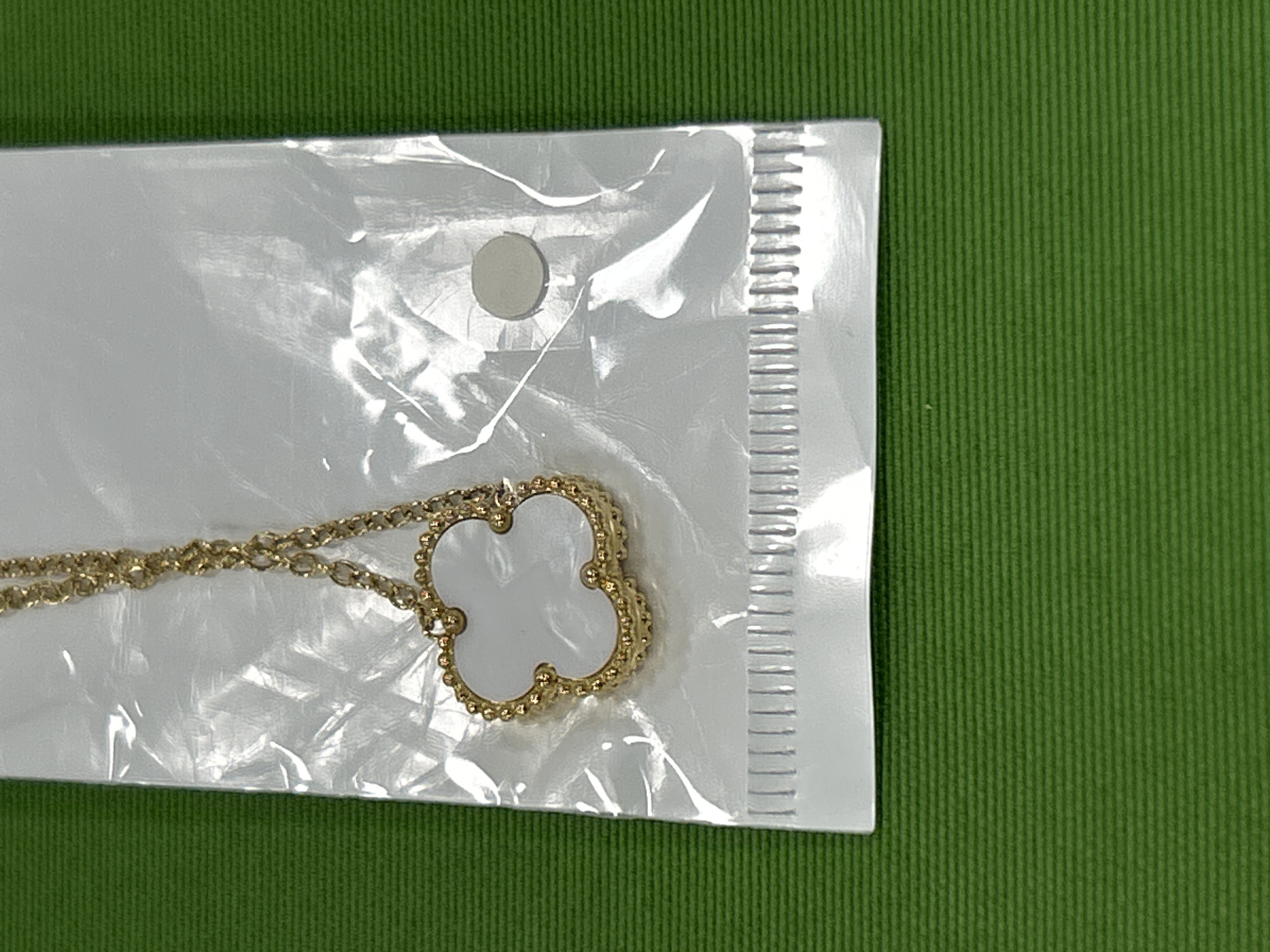 Foto QC 3 de Other Four Leaf Clover Necklace Gold Green