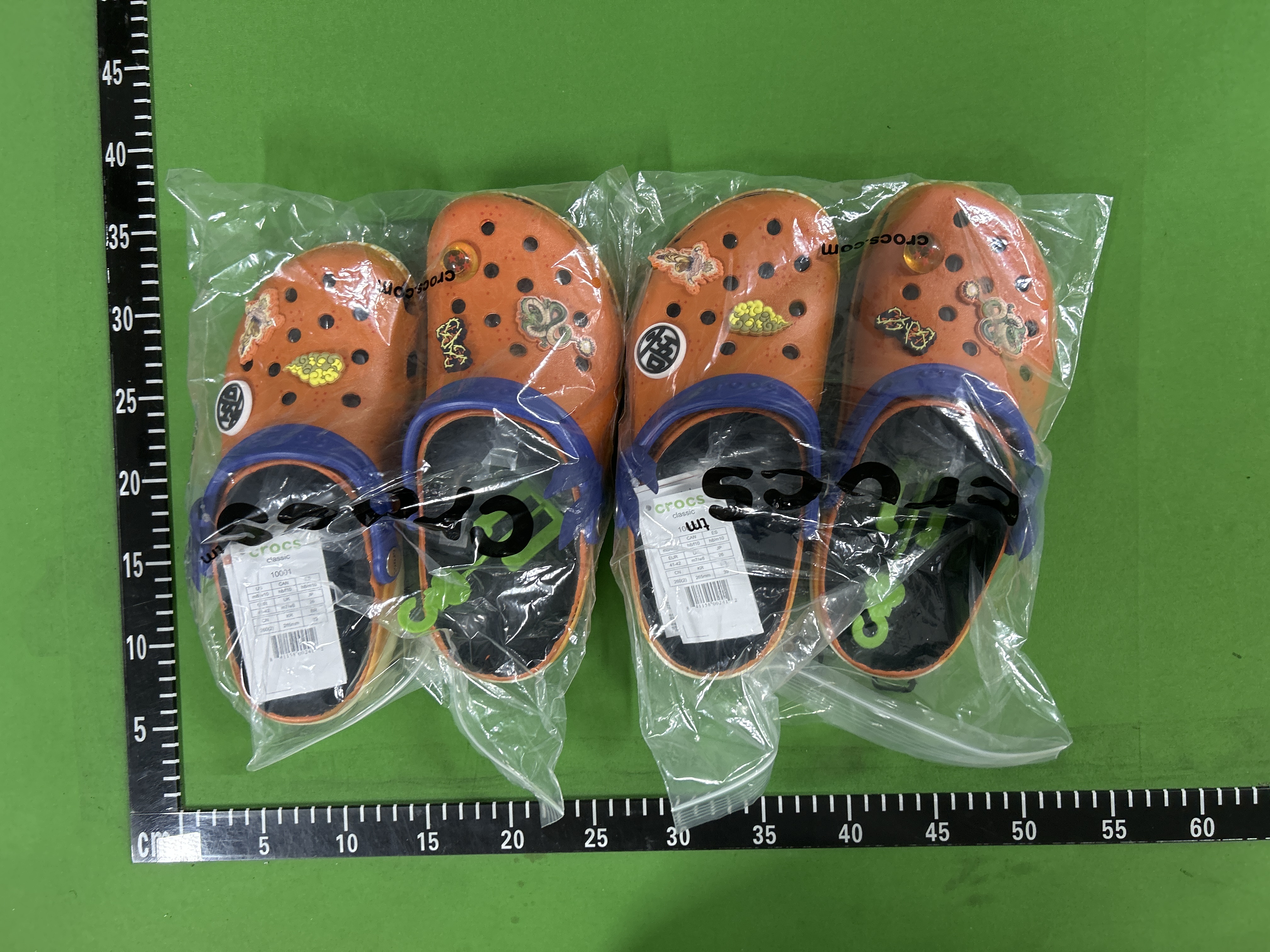 Foto QC 7 de Crocs Classic Clog Foam Dragon Ball Z Goku 210826-90H