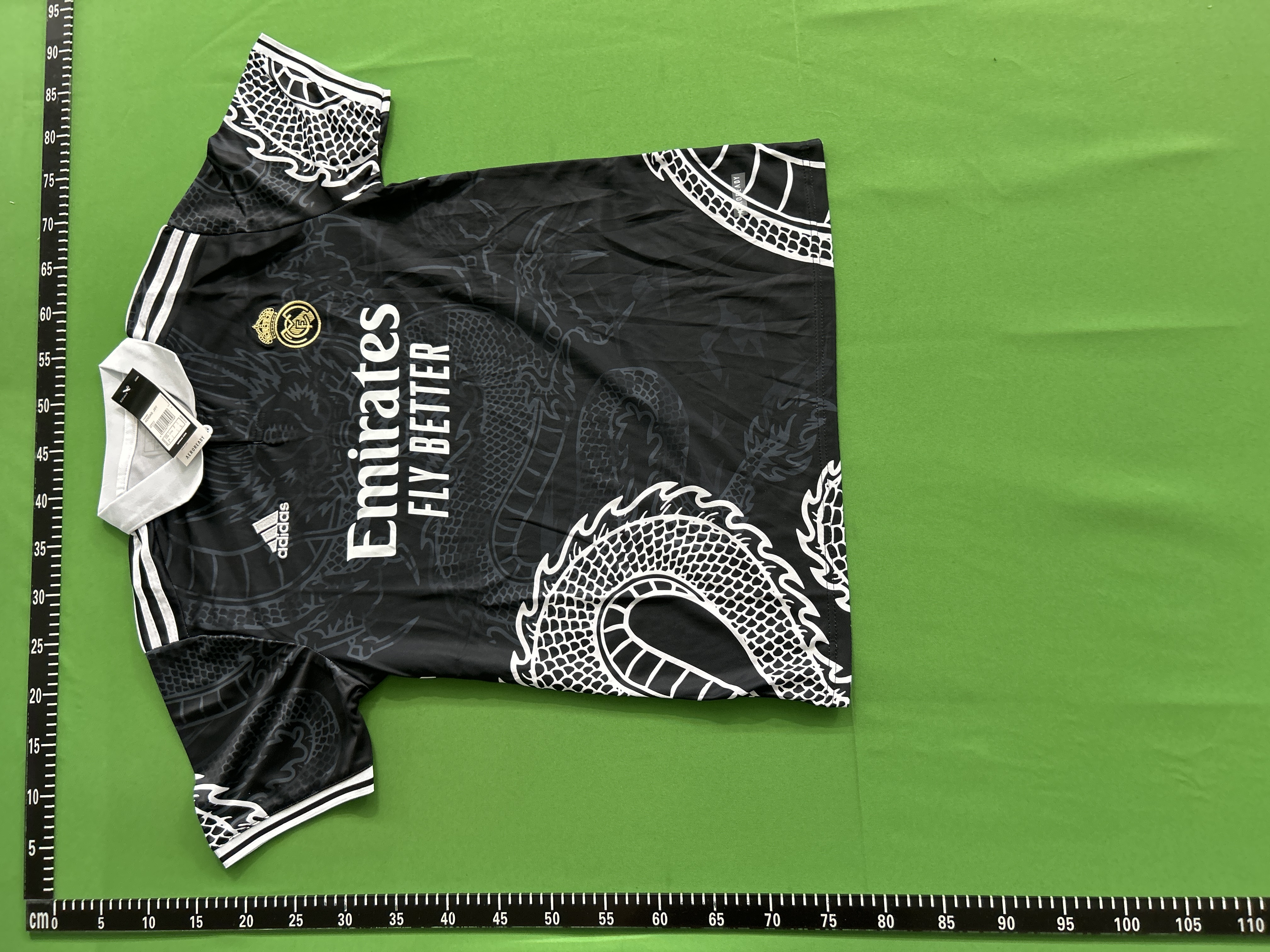 Foto QC 3 de adidas x Real Madrid 2024/25 Dragon Special Edition Jersey Purple