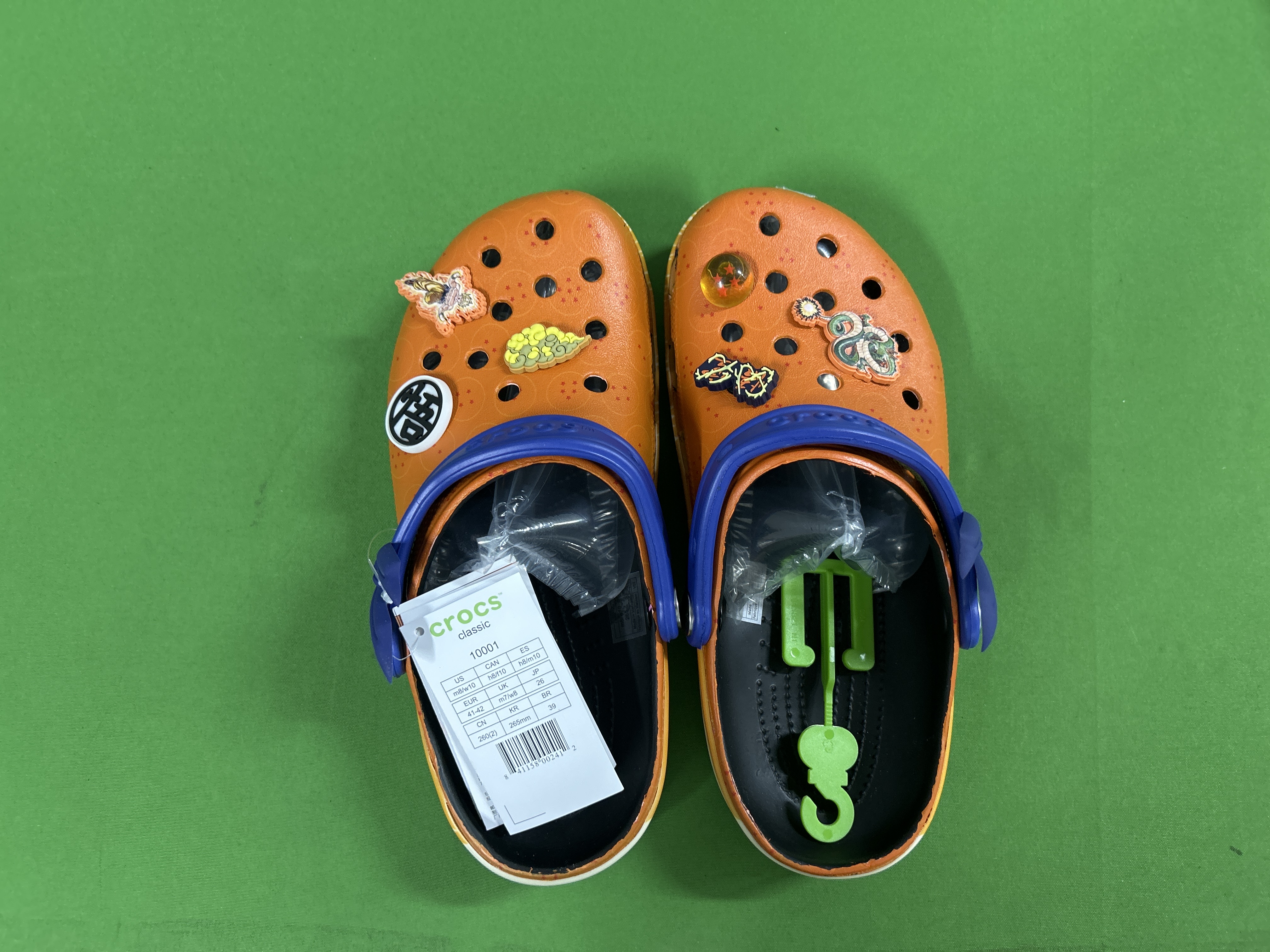 Foto QC 8 de Crocs Classic Clog Foam Dragon Ball Z Goku 210826-90H