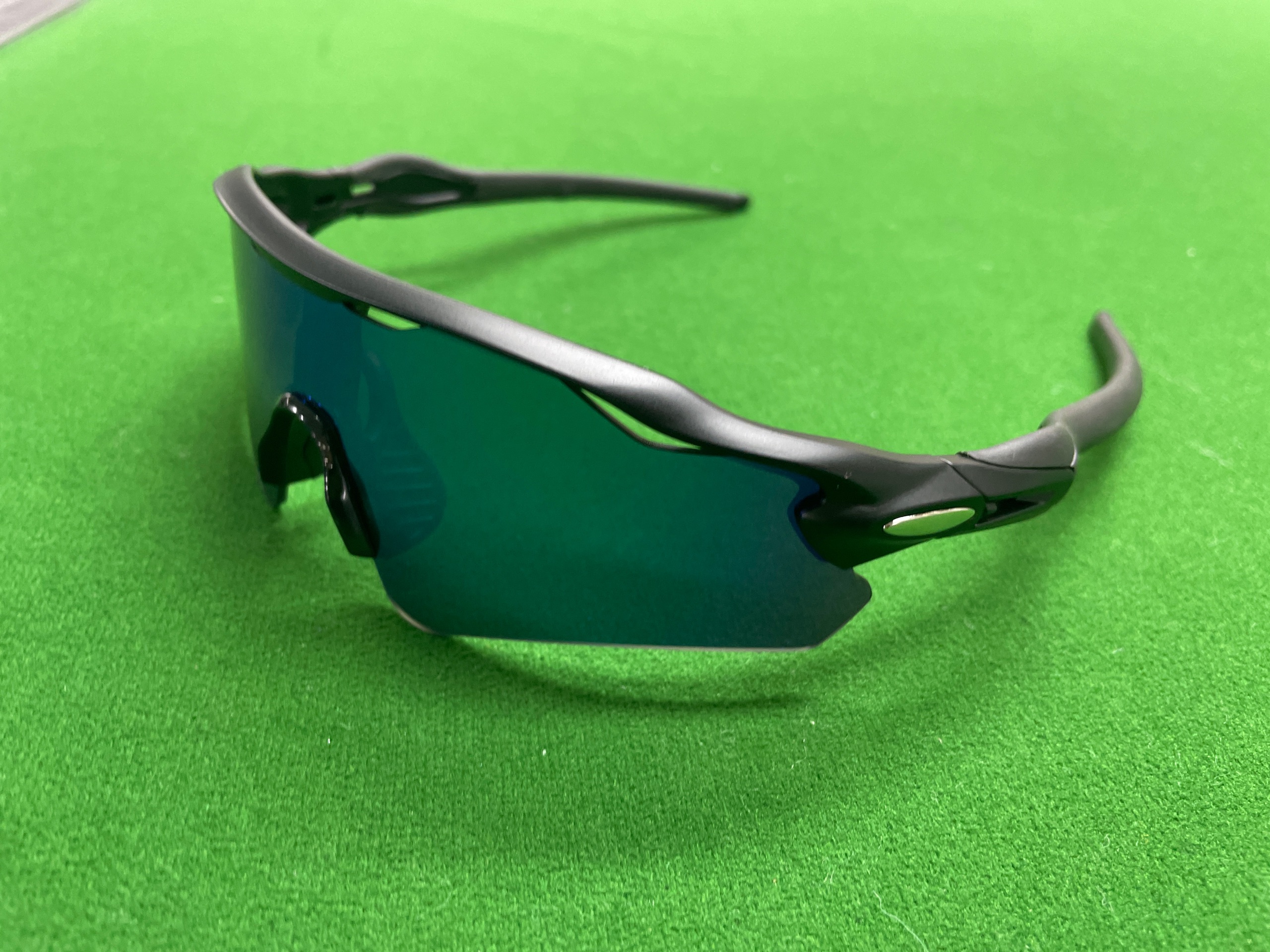 Foto QC 7 de Unbranded Sport Shield Plastic Sunglasses Black Blue (L9208)