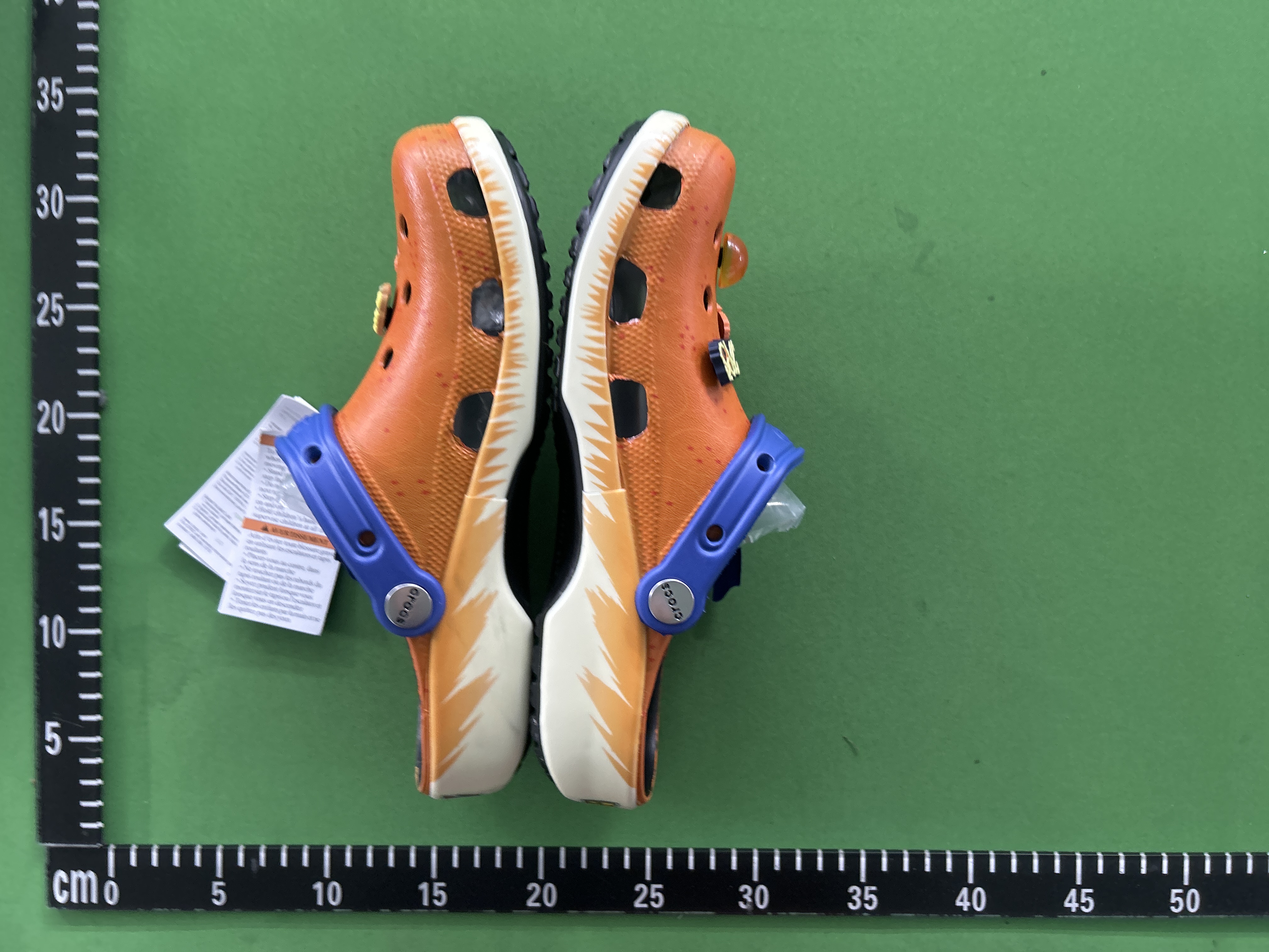 Foto QC 3 de Crocs Classic Clog Foam Dragon Ball Z Goku 210826-90H