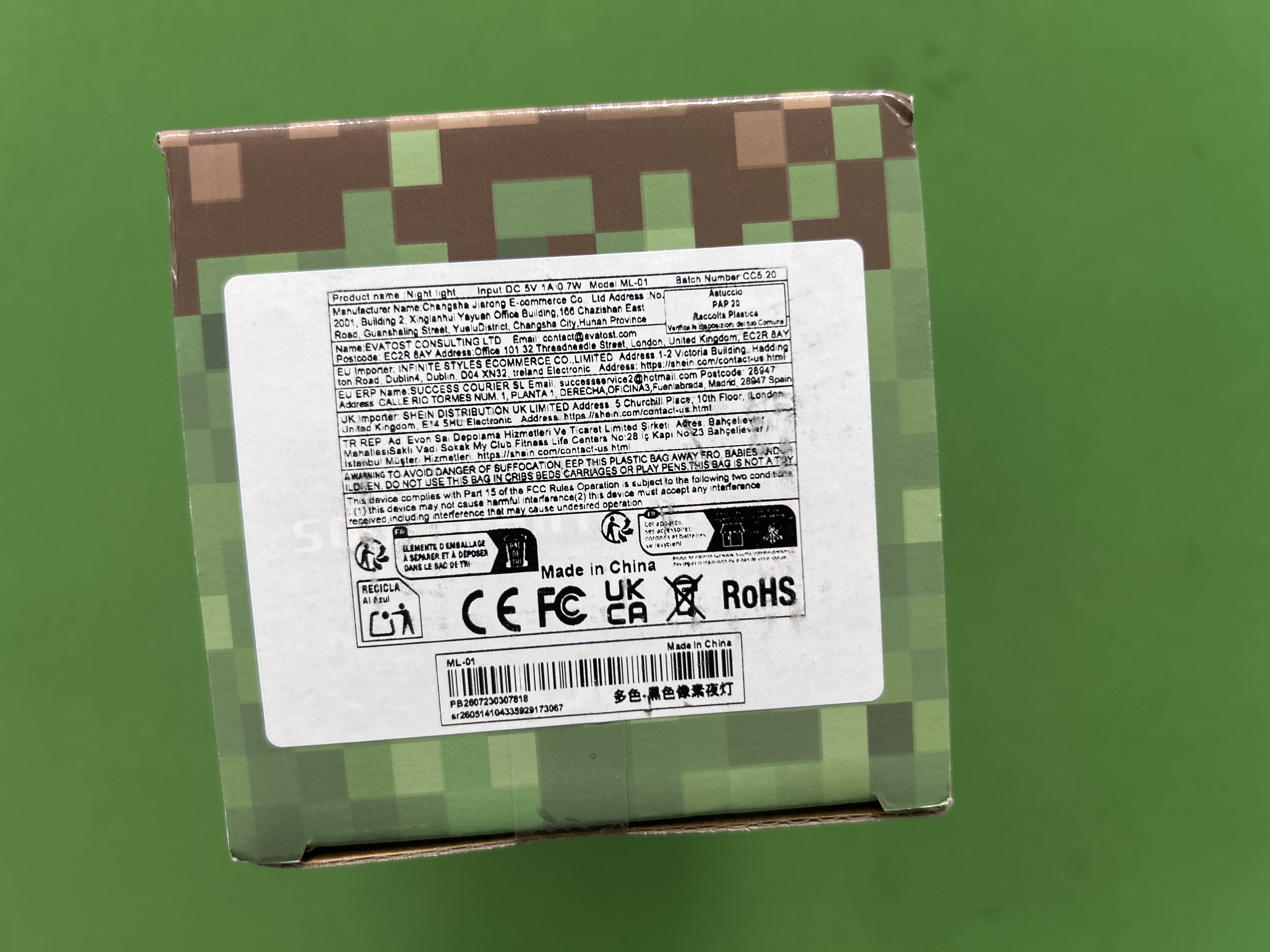 Foto QC 3 de Minecraft Lantern Night Light (USB)